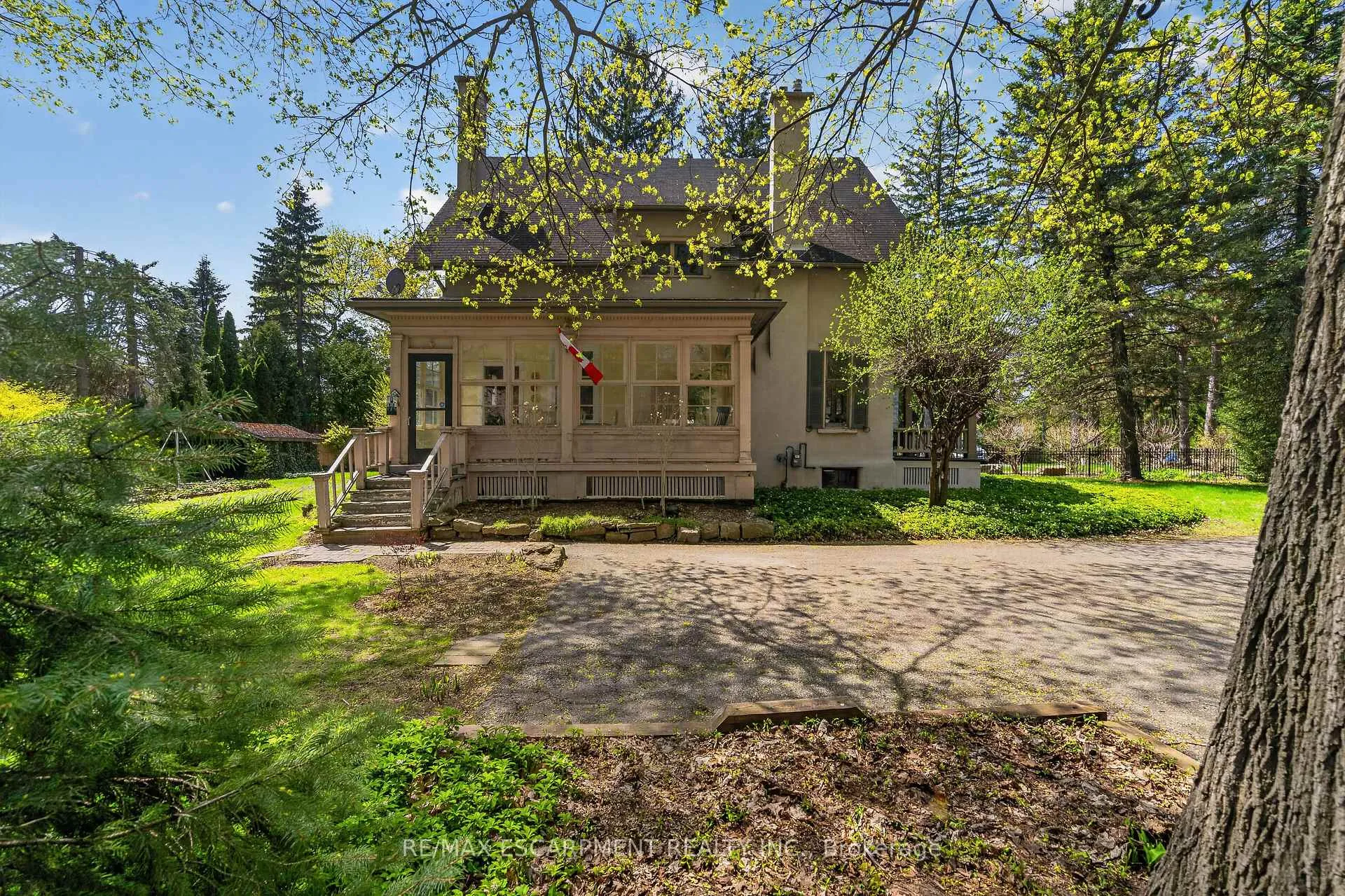 Photo 4 of 64 Jerseyville Road W, Hamilton, Ancaster — HOMEH
