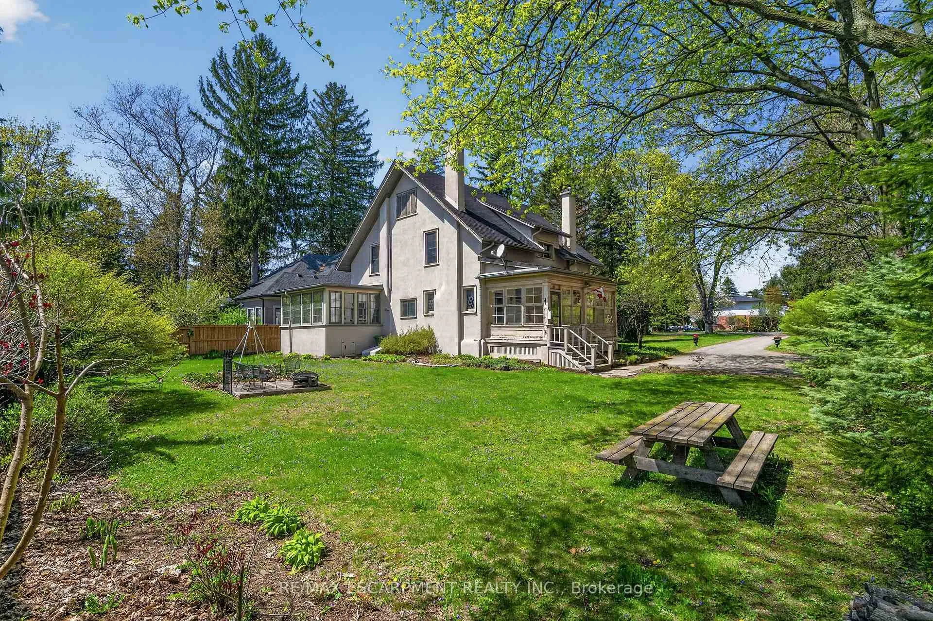 Photo 5 of 64 Jerseyville Road W, Hamilton, Ancaster — HOMEH