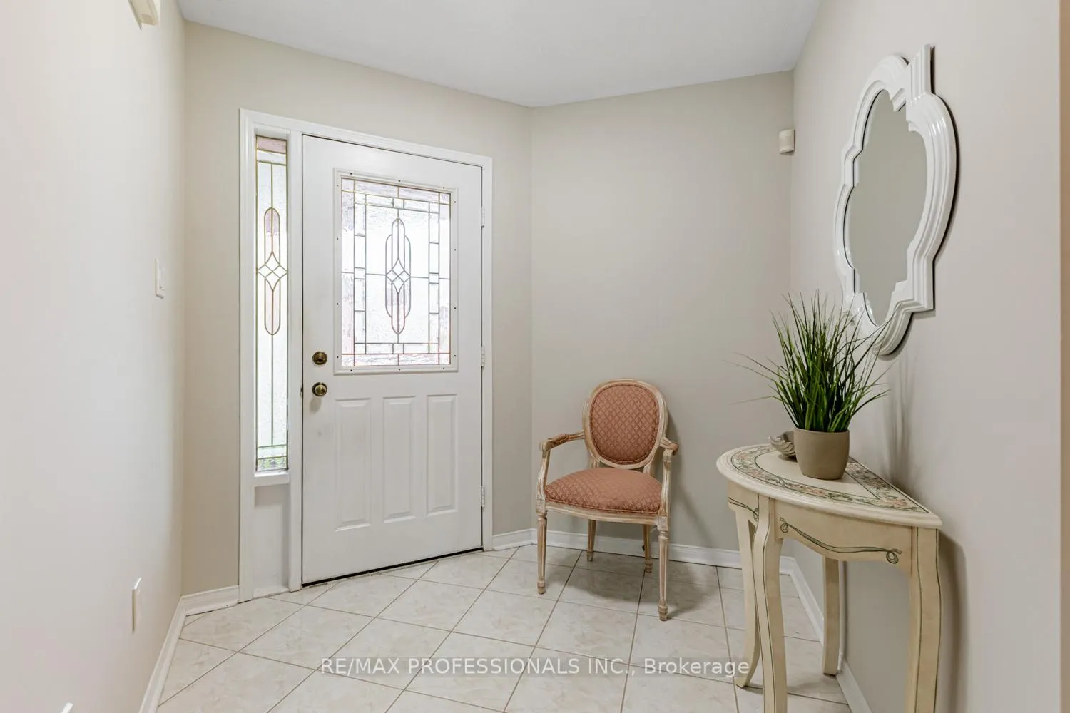 Photo 6 of 62 Banington Crescent, Brampton, Snelgrove — HOMEH