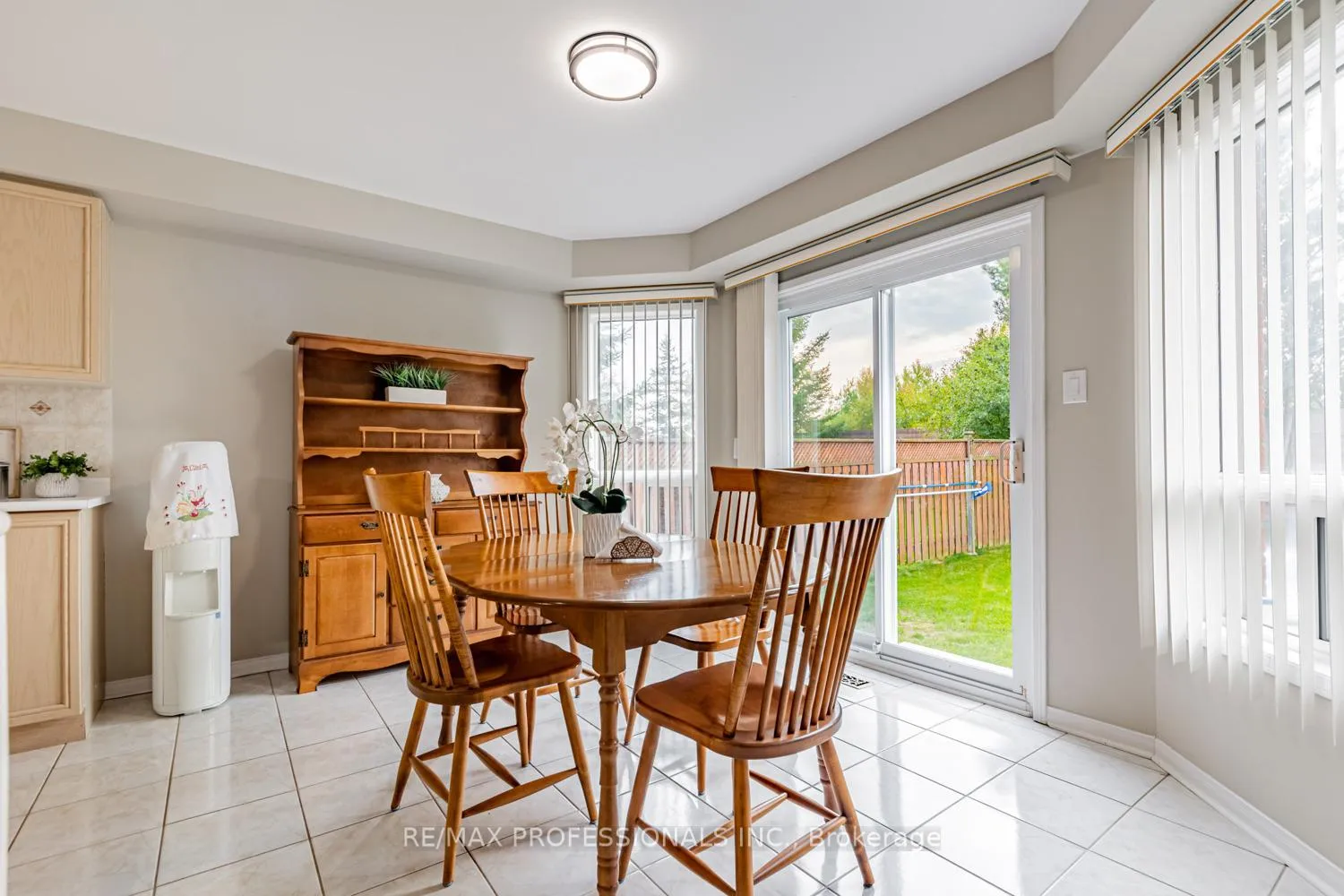 Photo 20 of 62 Banington Crescent, Brampton, Snelgrove — HOMEH