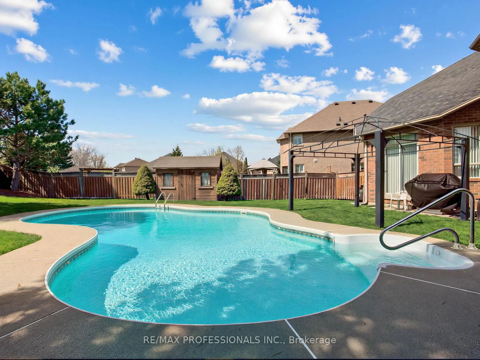 Photo 21 of 62 Banington Crescent, Brampton, Snelgrove — HOMEH