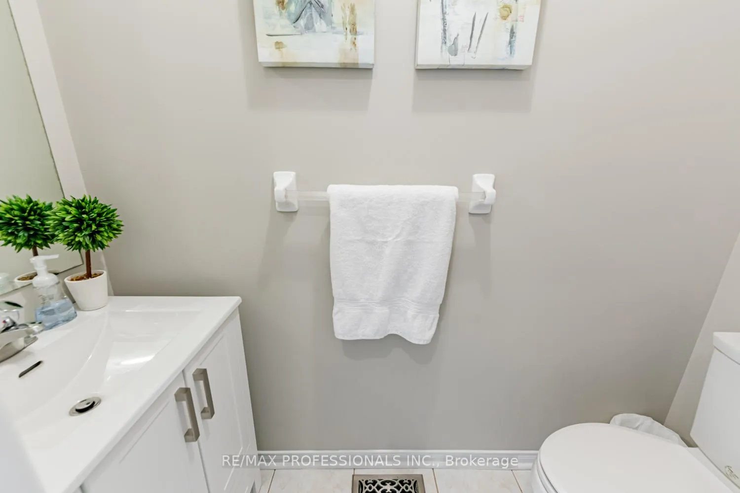 Photo 27 of 62 Banington Crescent, Brampton, Snelgrove — HOMEH