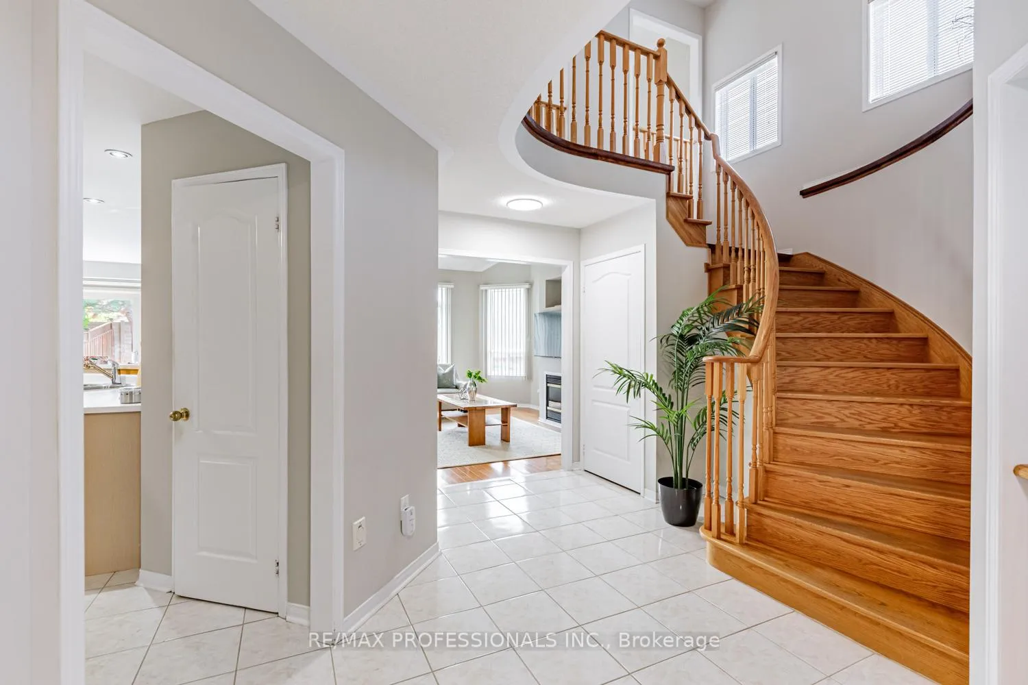 Photo 29 of 62 Banington Crescent, Brampton, Snelgrove — HOMEH