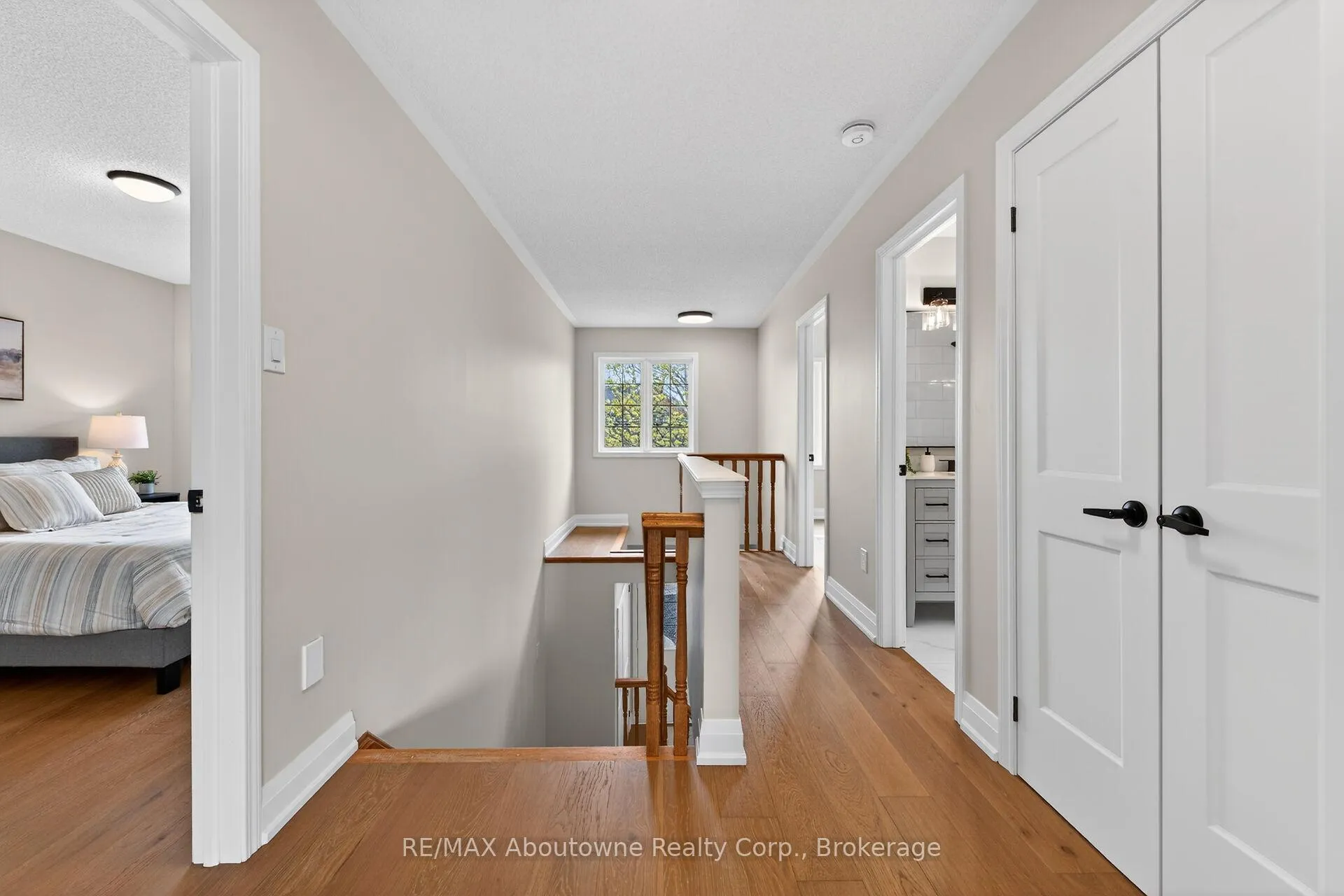 Photo 21 of 2385 Guildstone Crescent, Oakville, West Oak Trails — HOMEH