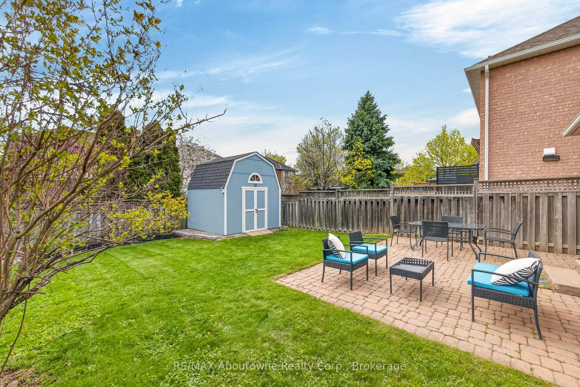 Photo 27 of 2385 Guildstone Crescent, Oakville, West Oak Trails — HOMEH