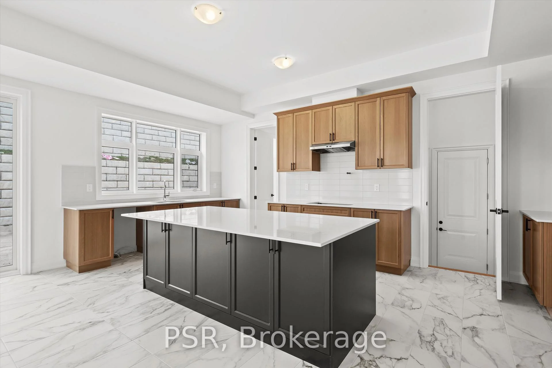 Photo 8 of 26 Pearsall Place, Oro-Medonte, Rural Oro-Medonte — HOMEH