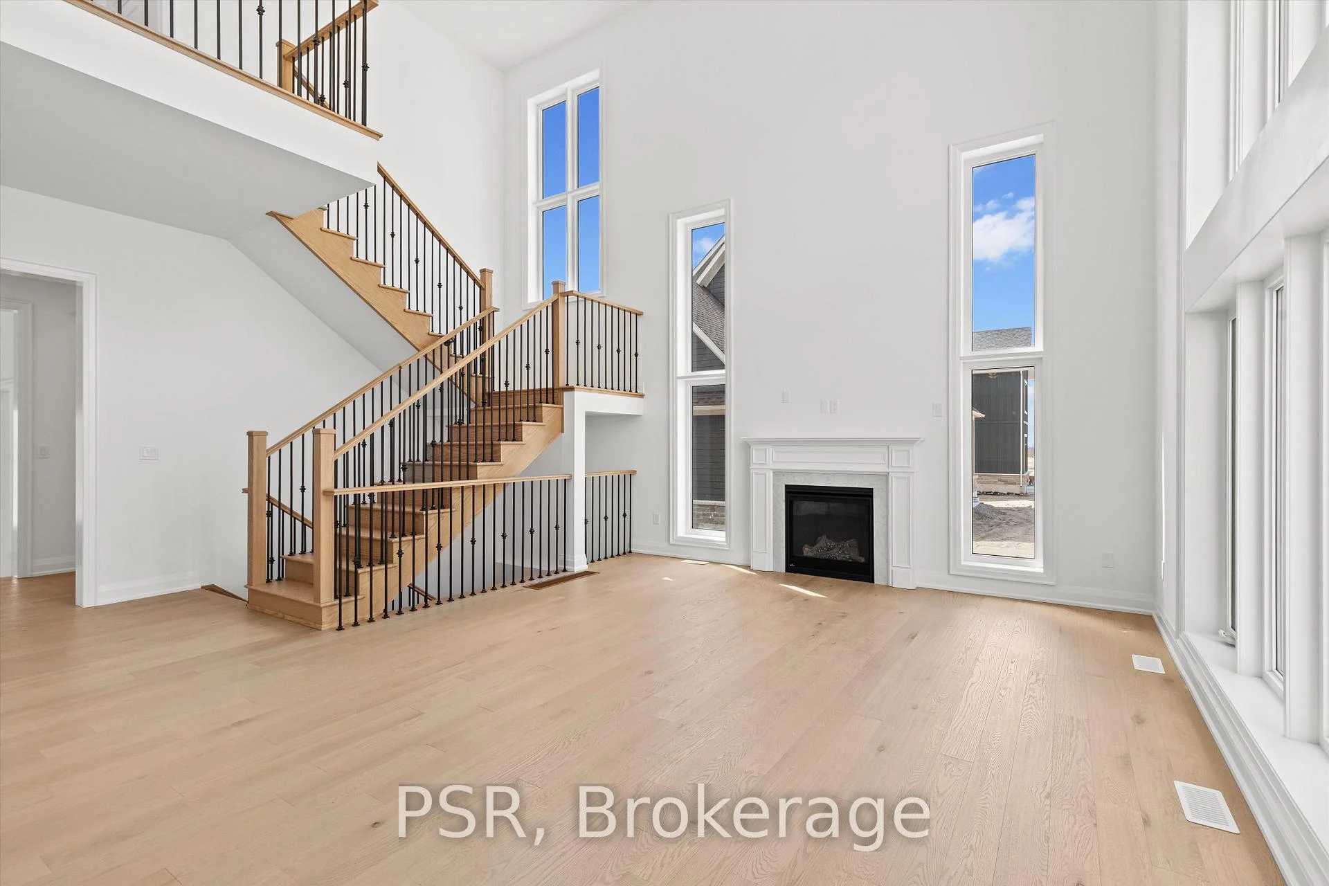 Photo 11 of 26 Pearsall Place, Oro-Medonte, Rural Oro-Medonte — HOMEH