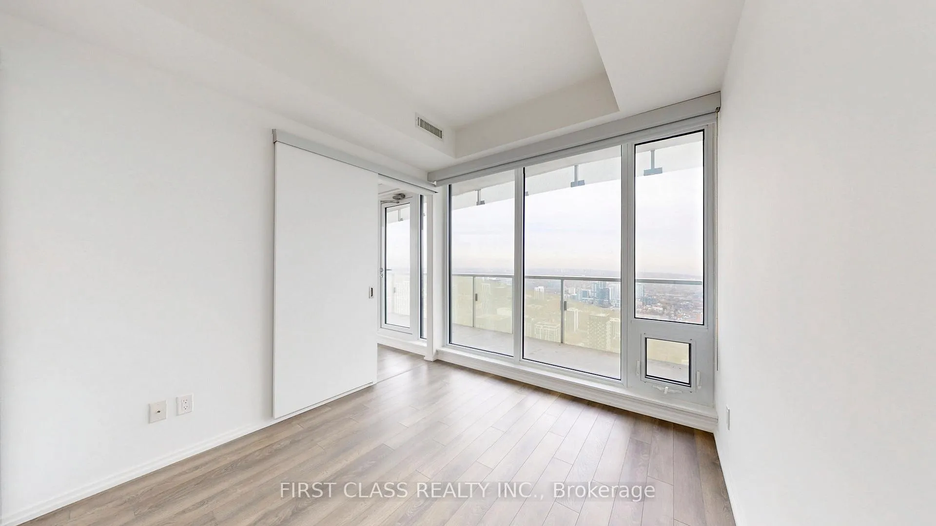 Photo 19 of Unit 5702, 197 Yonge Street, Toronto, Church-Yonge Corridor — HOMEH