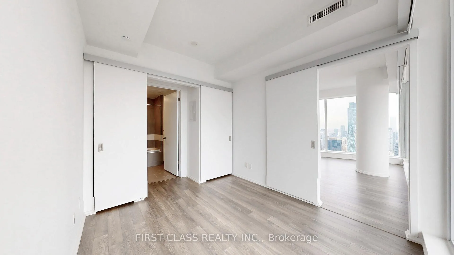 Photo 21 of Unit 5702, 197 Yonge Street, Toronto, Church-Yonge Corridor — HOMEH