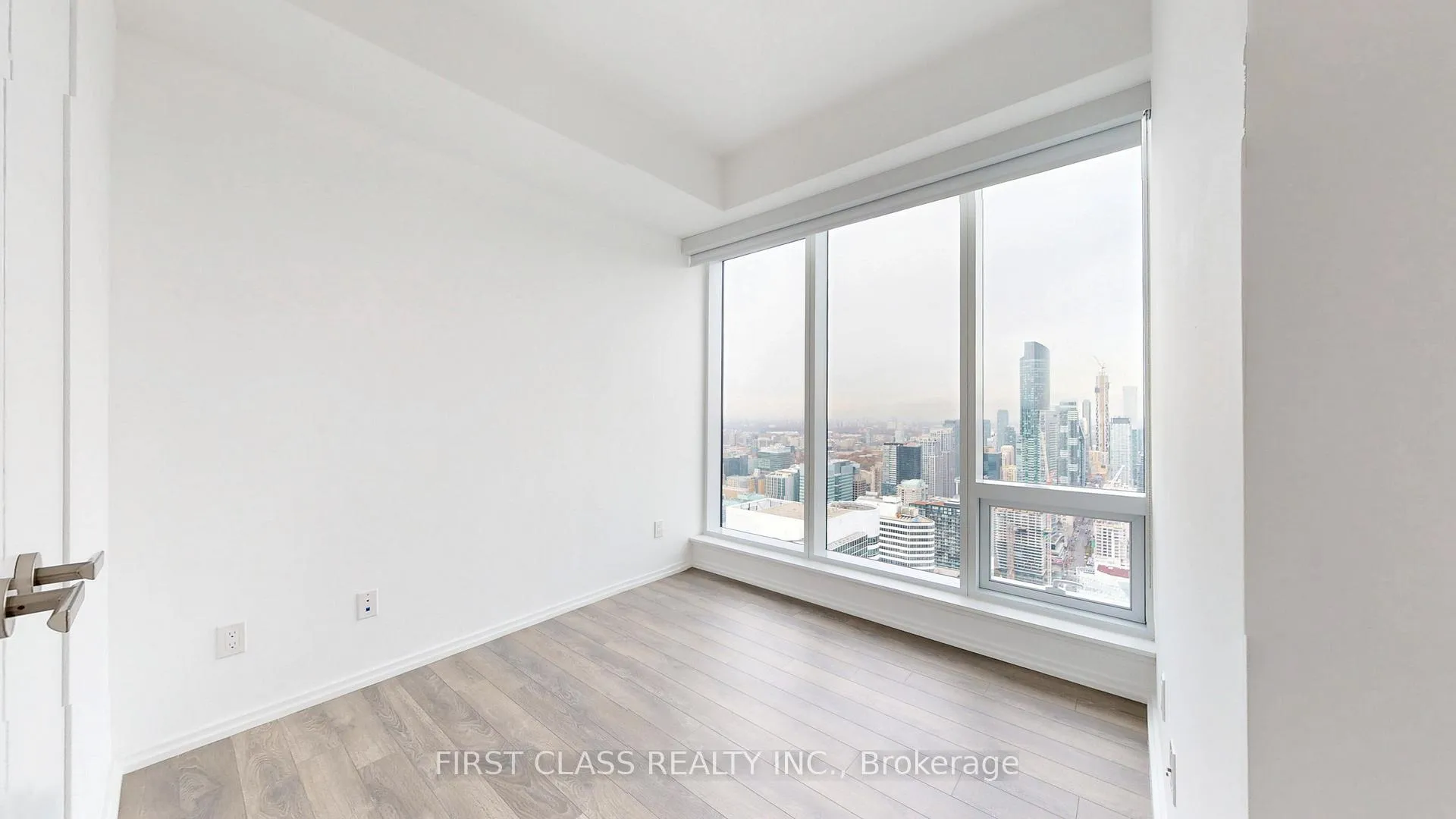Photo 27 of Unit 5702, 197 Yonge Street, Toronto, Church-Yonge Corridor — HOMEH