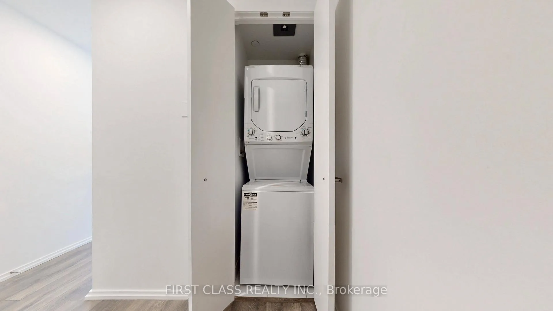 Photo 33 of Unit 5702, 197 Yonge Street, Toronto, Church-Yonge Corridor — HOMEH