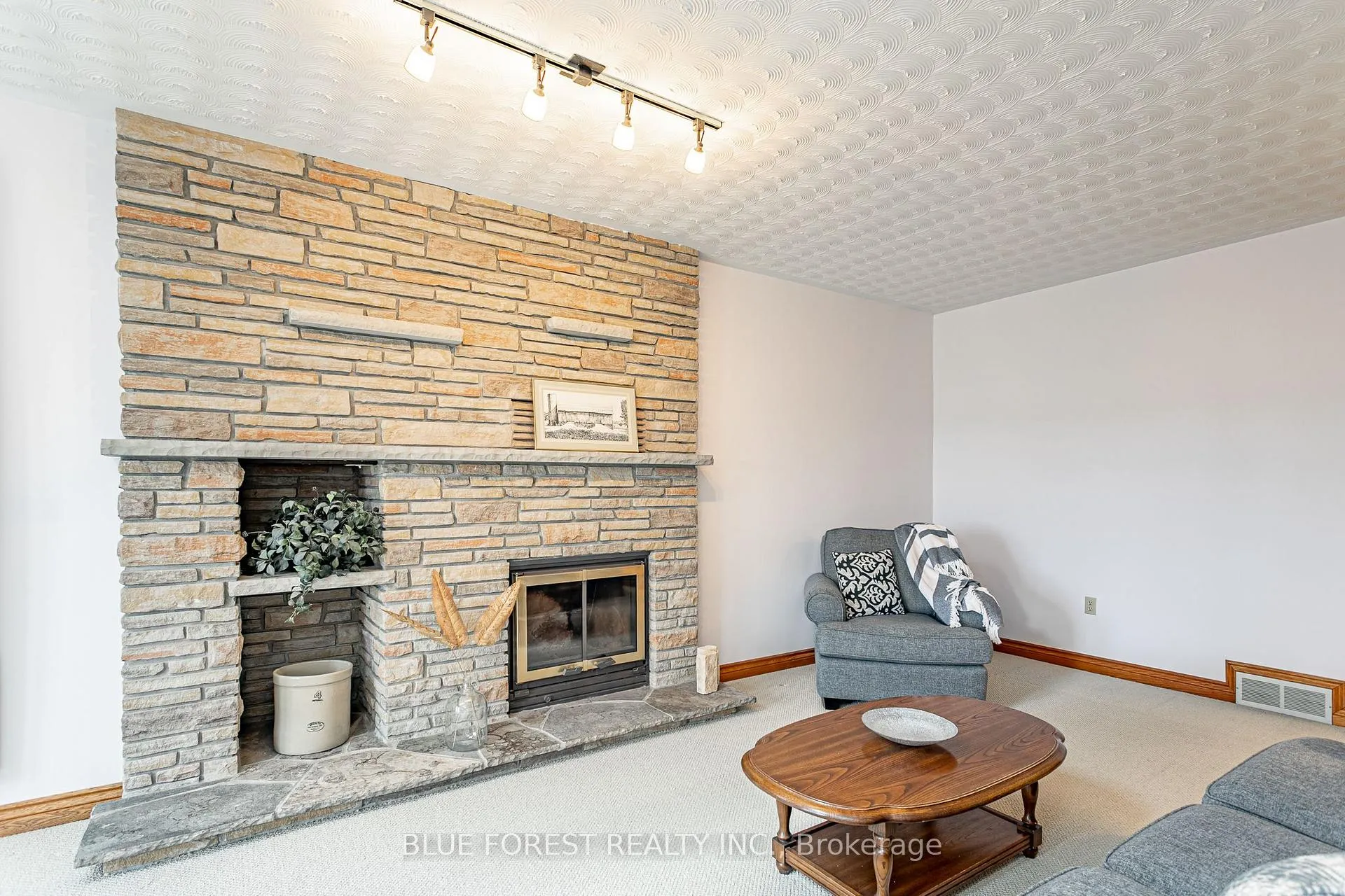 Photo 13 of 129 Wheeler Avenue, Thames Centre, Dorchester — HOMEH