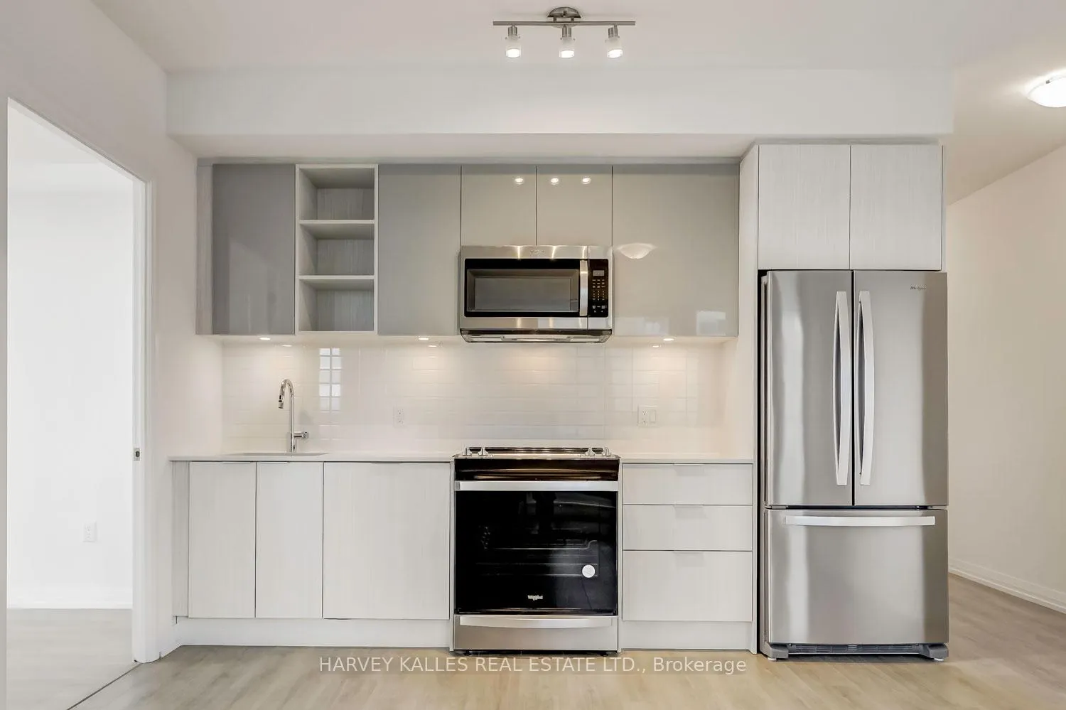 Photo 8 of Unit 2407, 25 Holly Street, Toronto, Mount Pleasant West — HOMEH