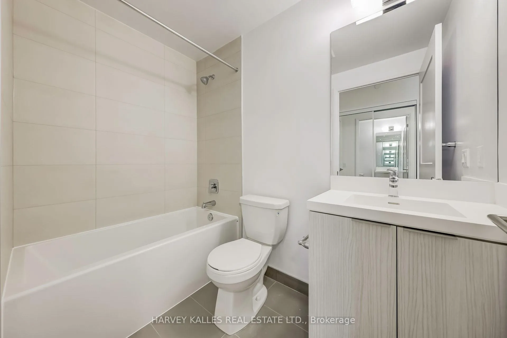 Photo 18 of Unit 2407, 25 Holly Street, Toronto, Mount Pleasant West — HOMEH