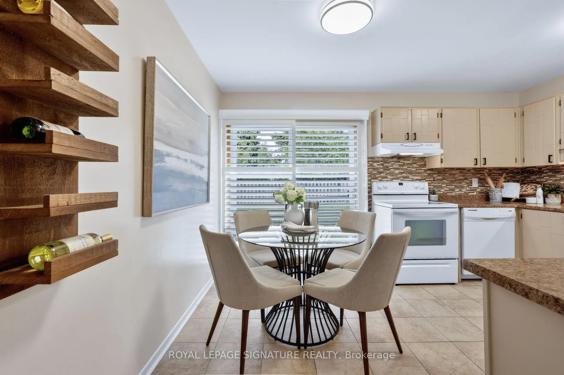Photo 9 of 1217 Canborough Crescent, Pickering, Liverpool — HOMEH