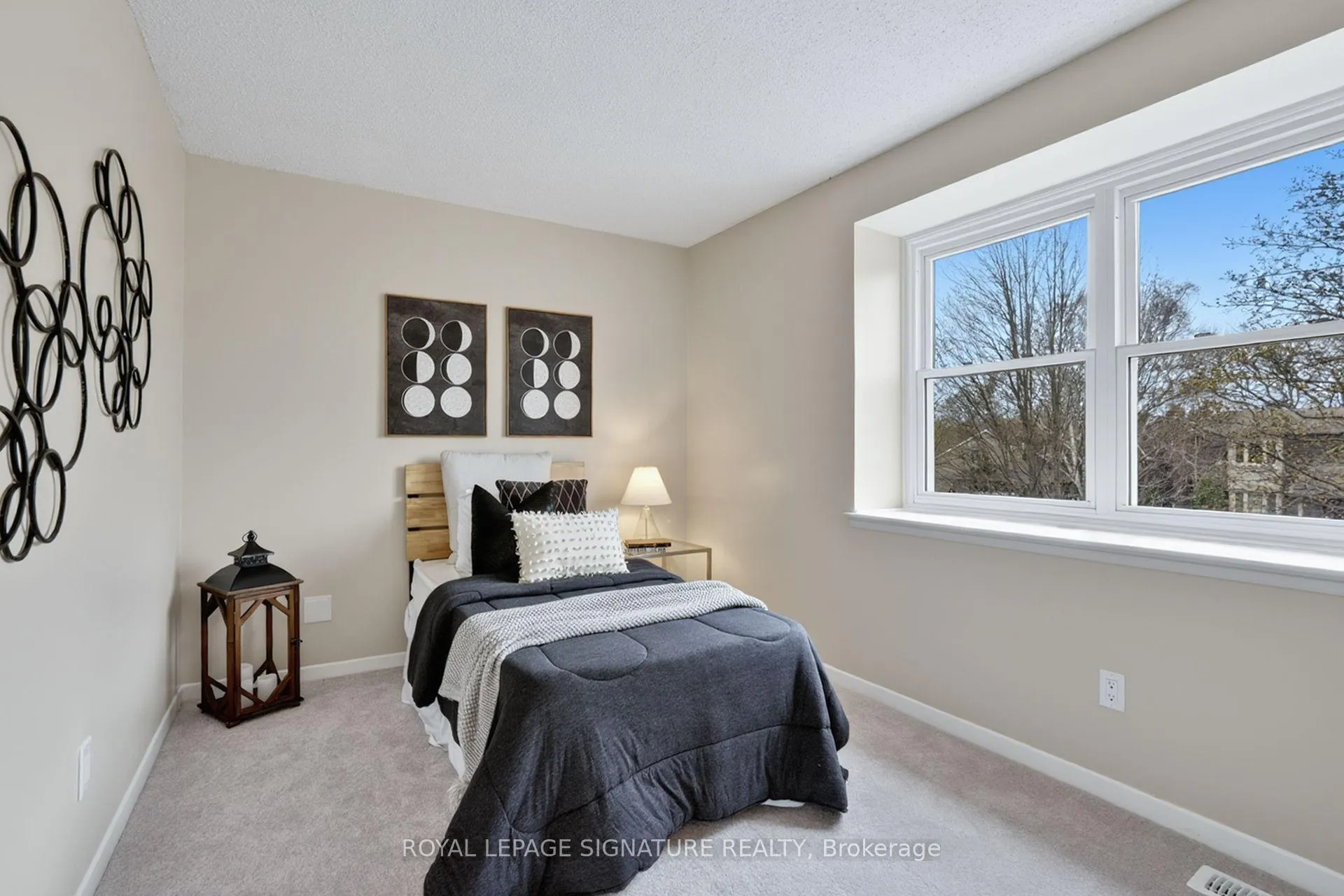 Photo 19 of 1217 Canborough Crescent, Pickering, Liverpool — HOMEH