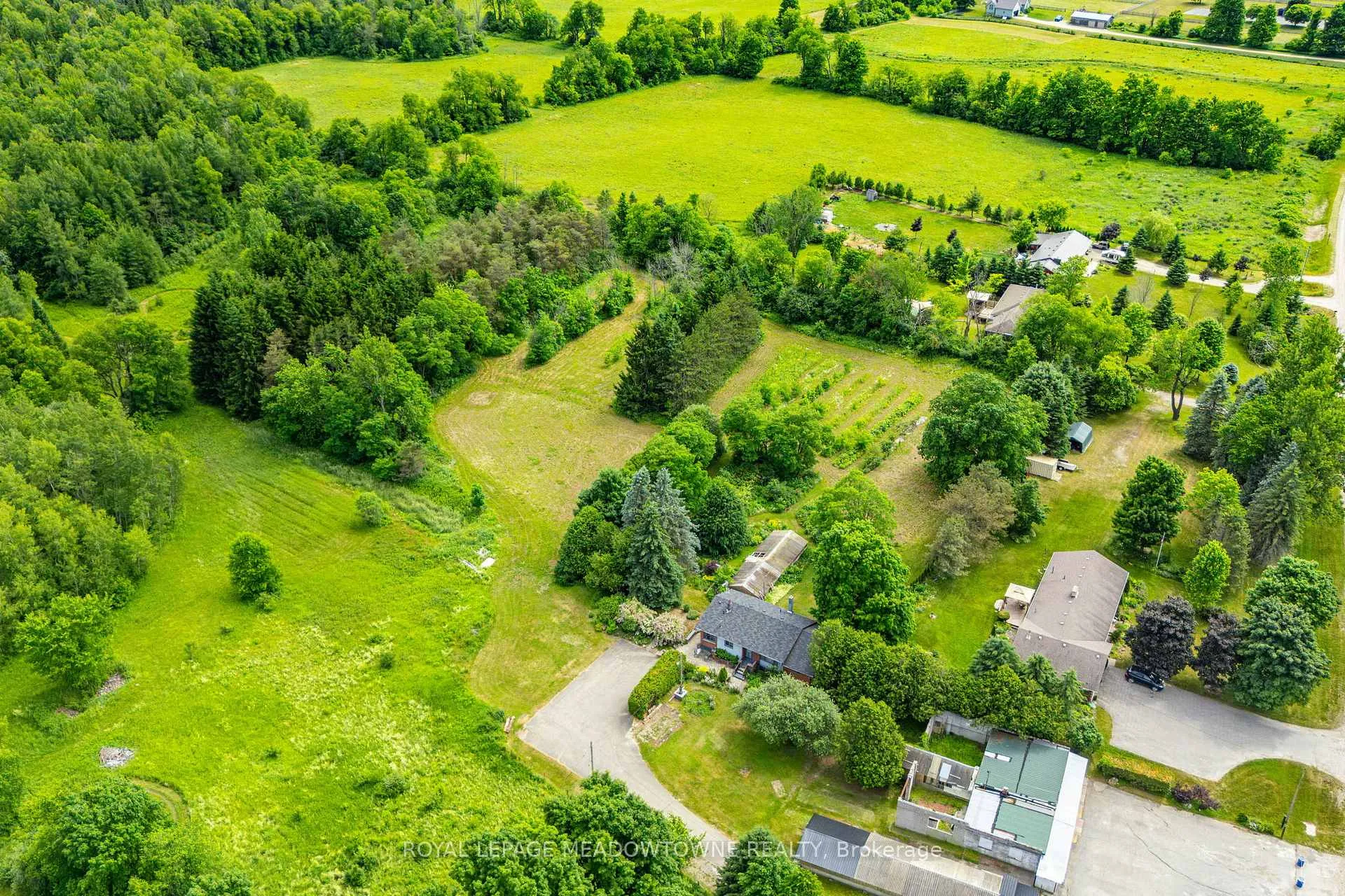 Photo 10 of 9483 Wellington Rd 124, Erin, Rural Erin — HOMEH