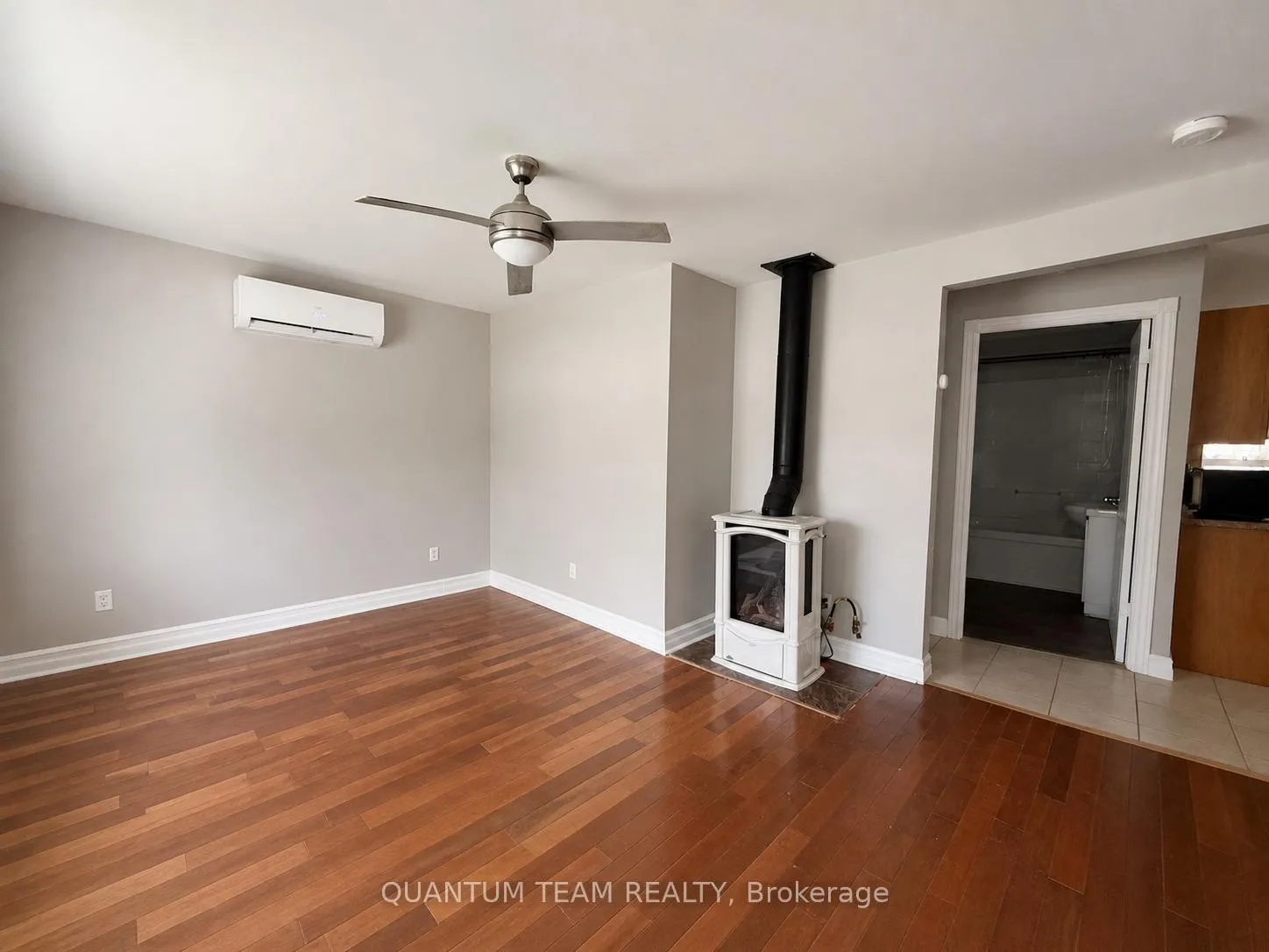 Photo 3 of 317 Simpson Avenue, Welland, Lincoln/Crowland — HOMEH