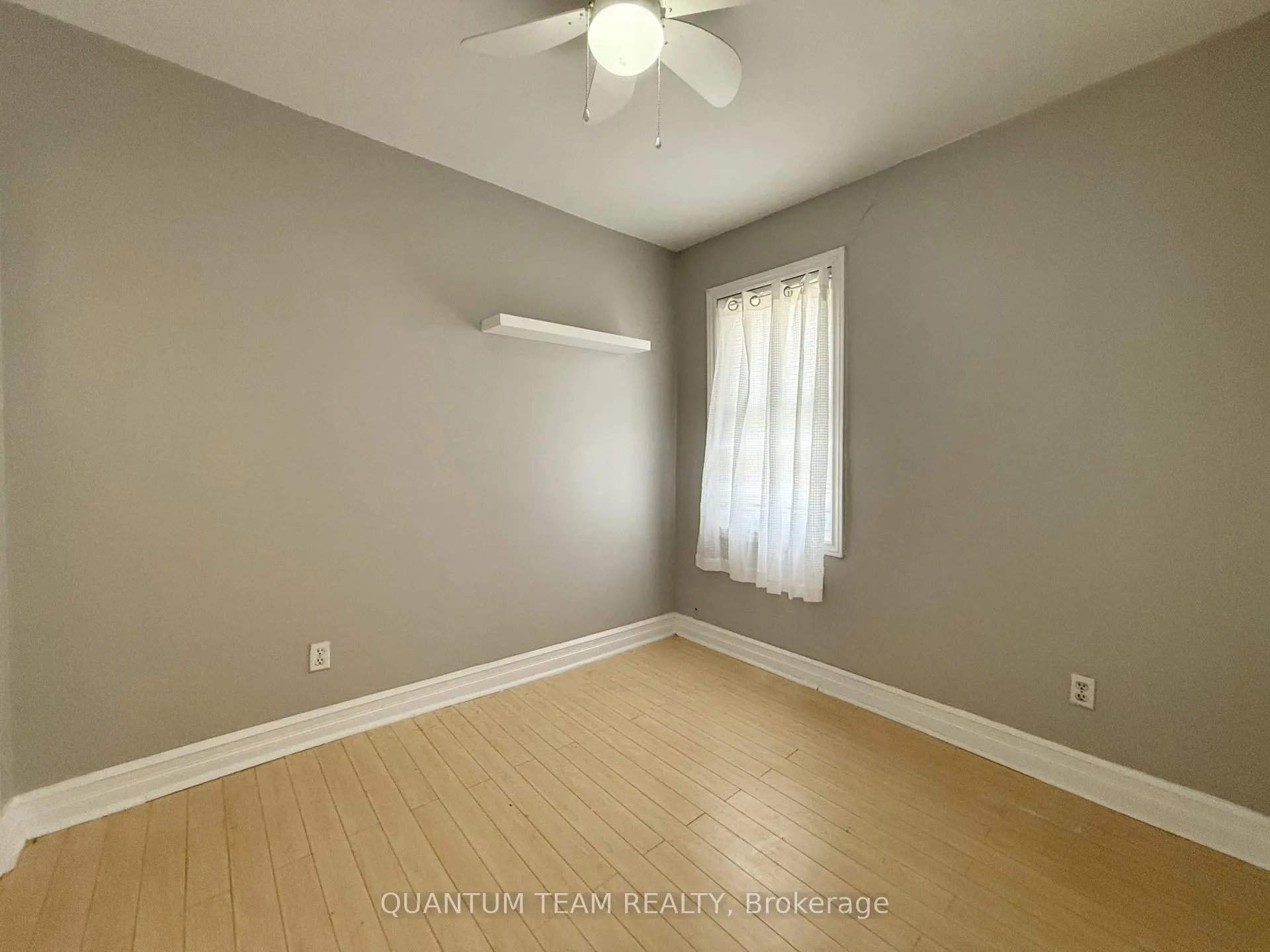 Photo 4 of 317 Simpson Avenue, Welland, Lincoln/Crowland — HOMEH