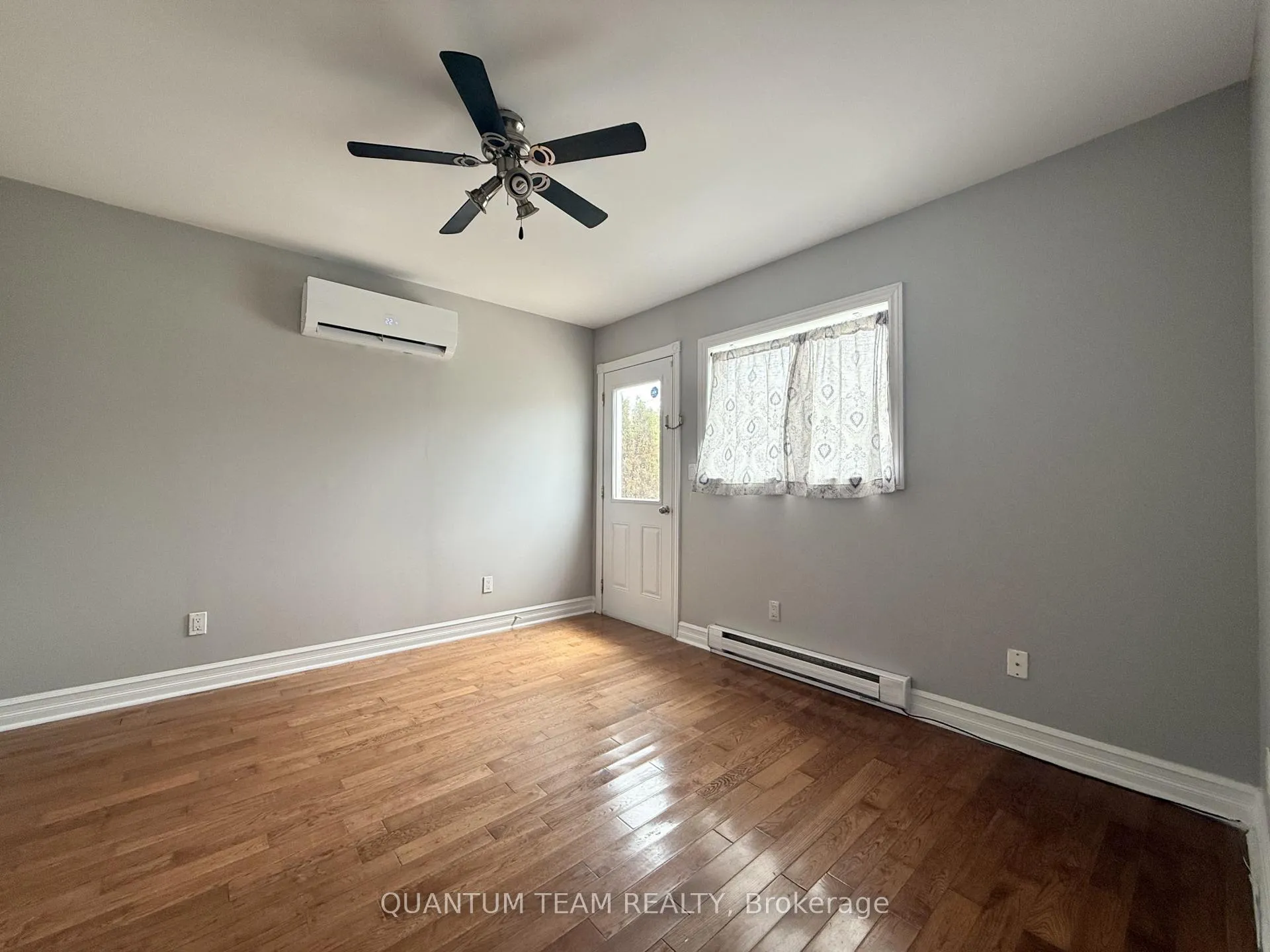 Photo 5 of 317 Simpson Avenue, Welland, Lincoln/Crowland — HOMEH