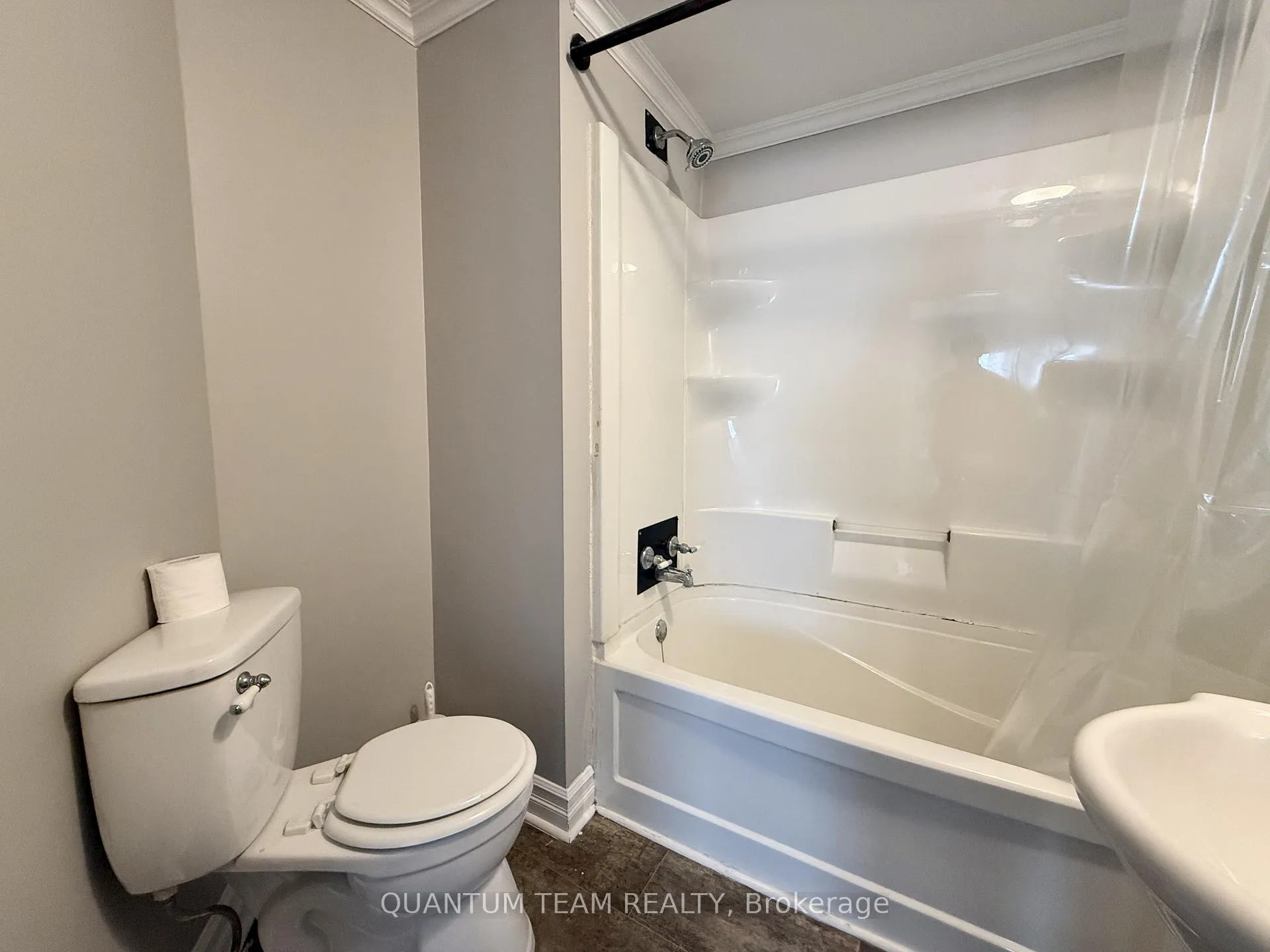 Photo 8 of 317 Simpson Avenue, Welland, Lincoln/Crowland — HOMEH