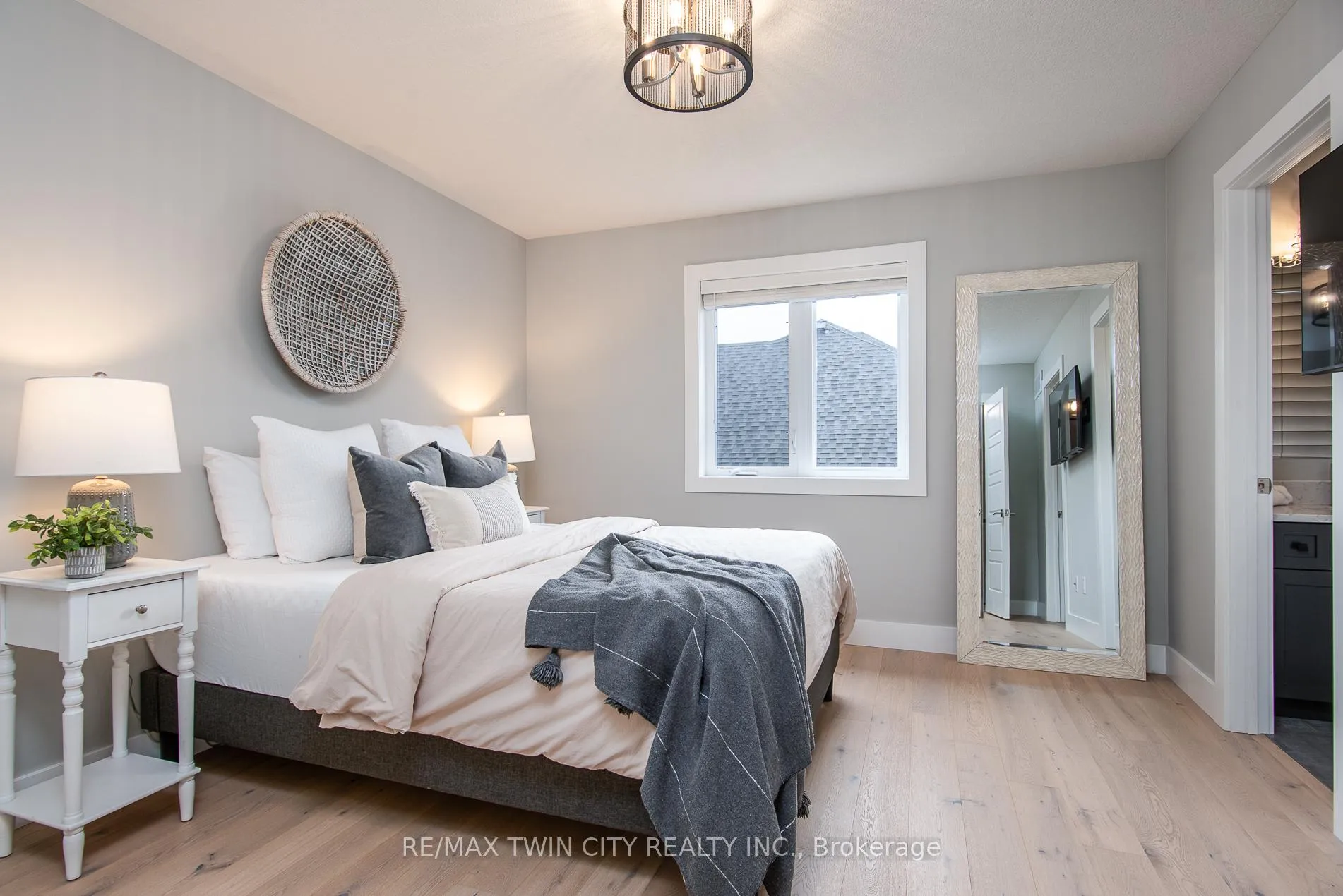 Photo 37 of 11 Galena Street, Wellesley — HOMEH