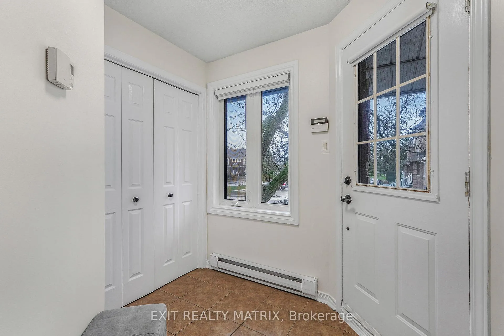 Photo 3 of Unit 20, 458 Briston Private, Ottawa, Hunt Club Park — HOMEH