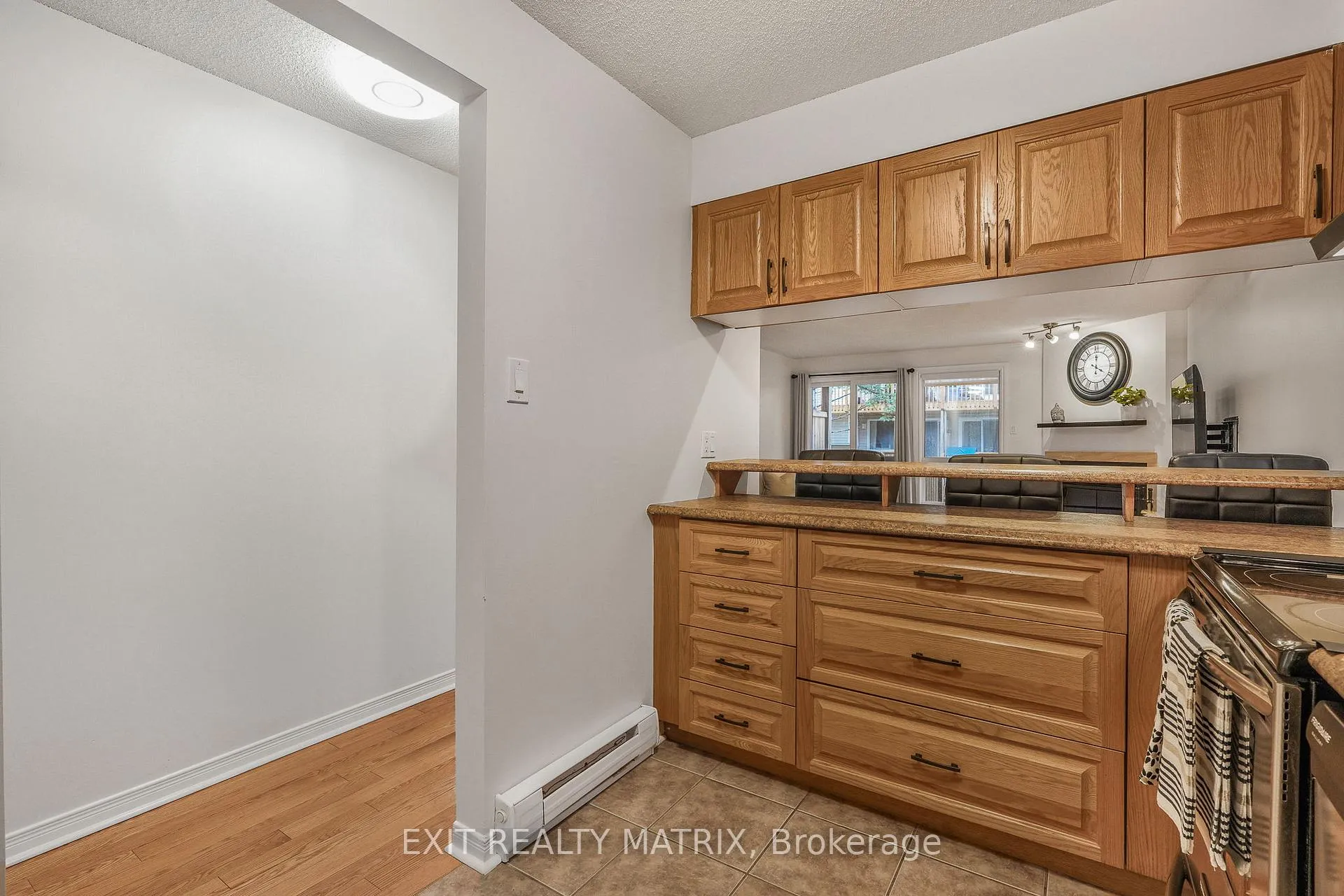 Photo 6 of Unit 20, 458 Briston Private, Ottawa, Hunt Club Park — HOMEH
