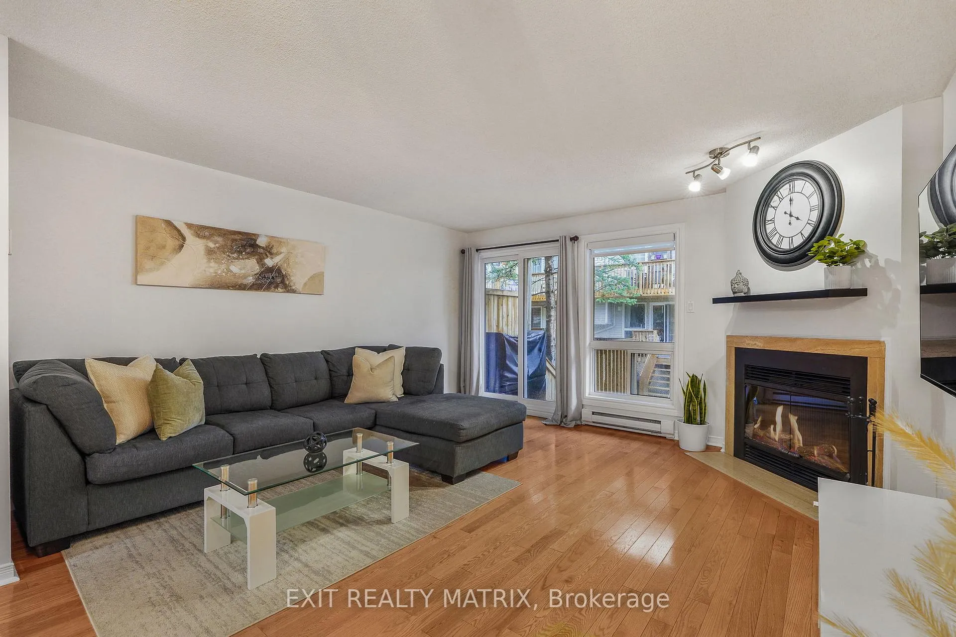 Photo 8 of Unit 20, 458 Briston Private, Ottawa, Hunt Club Park — HOMEH