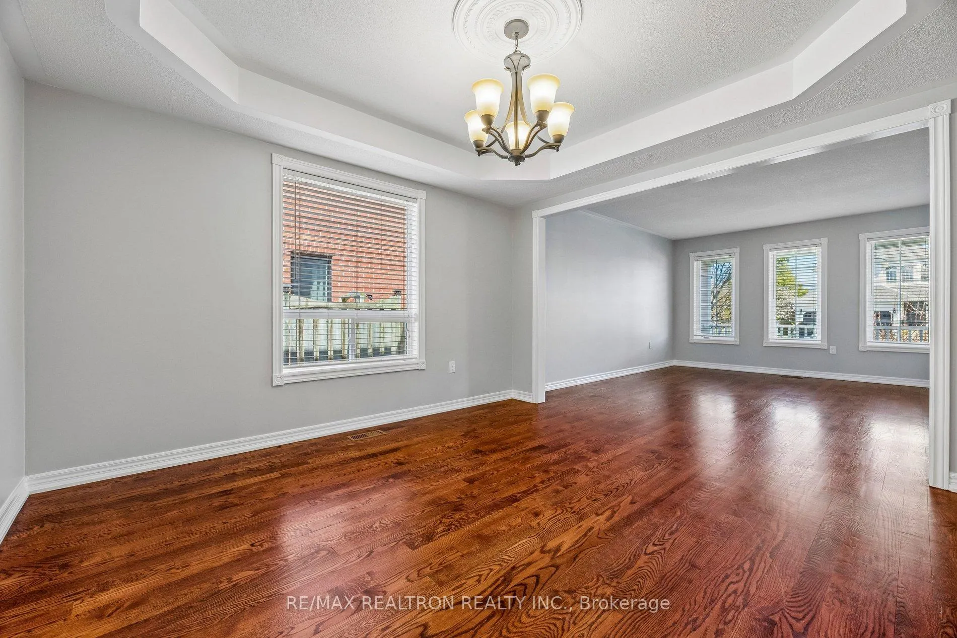 Photo 17 of 42 Dodge Drive, Whitby, Brooklin — HOMEH