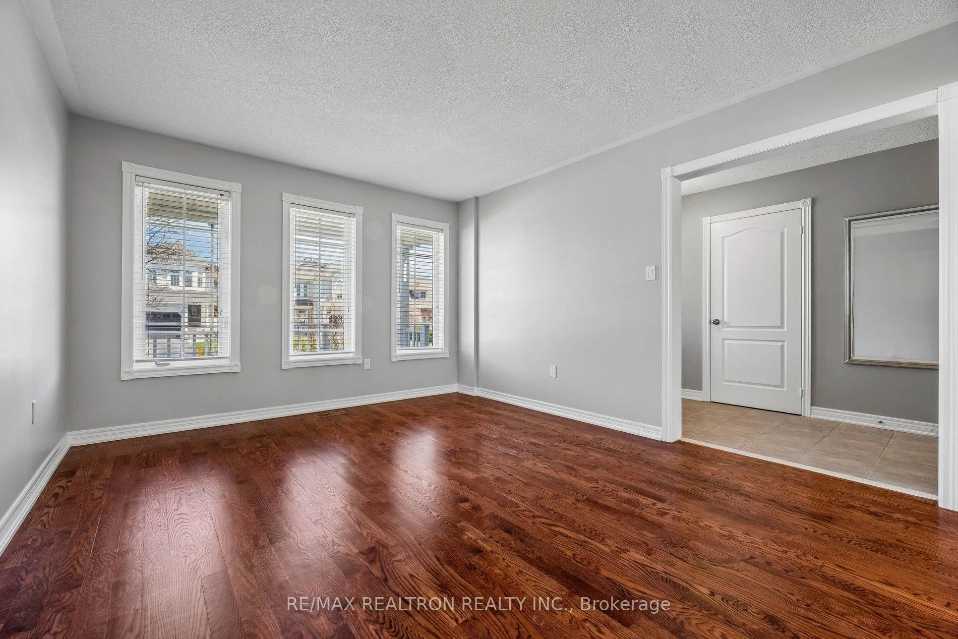 Photo 20 of 42 Dodge Drive, Whitby, Brooklin — HOMEH