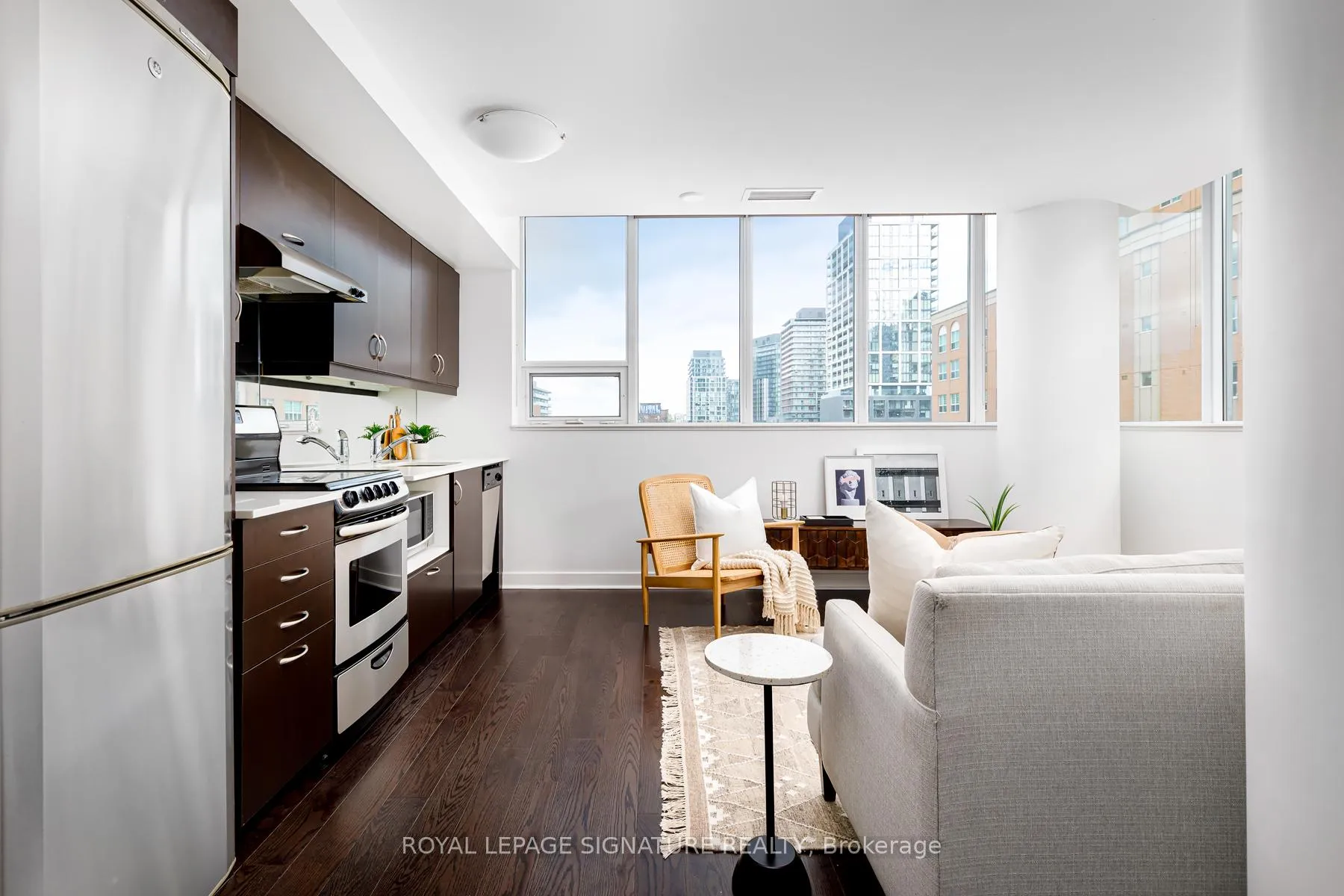Photo 3 of Unit 603, 320 Richmond Street E, Toronto, Moss Park — HOMEH