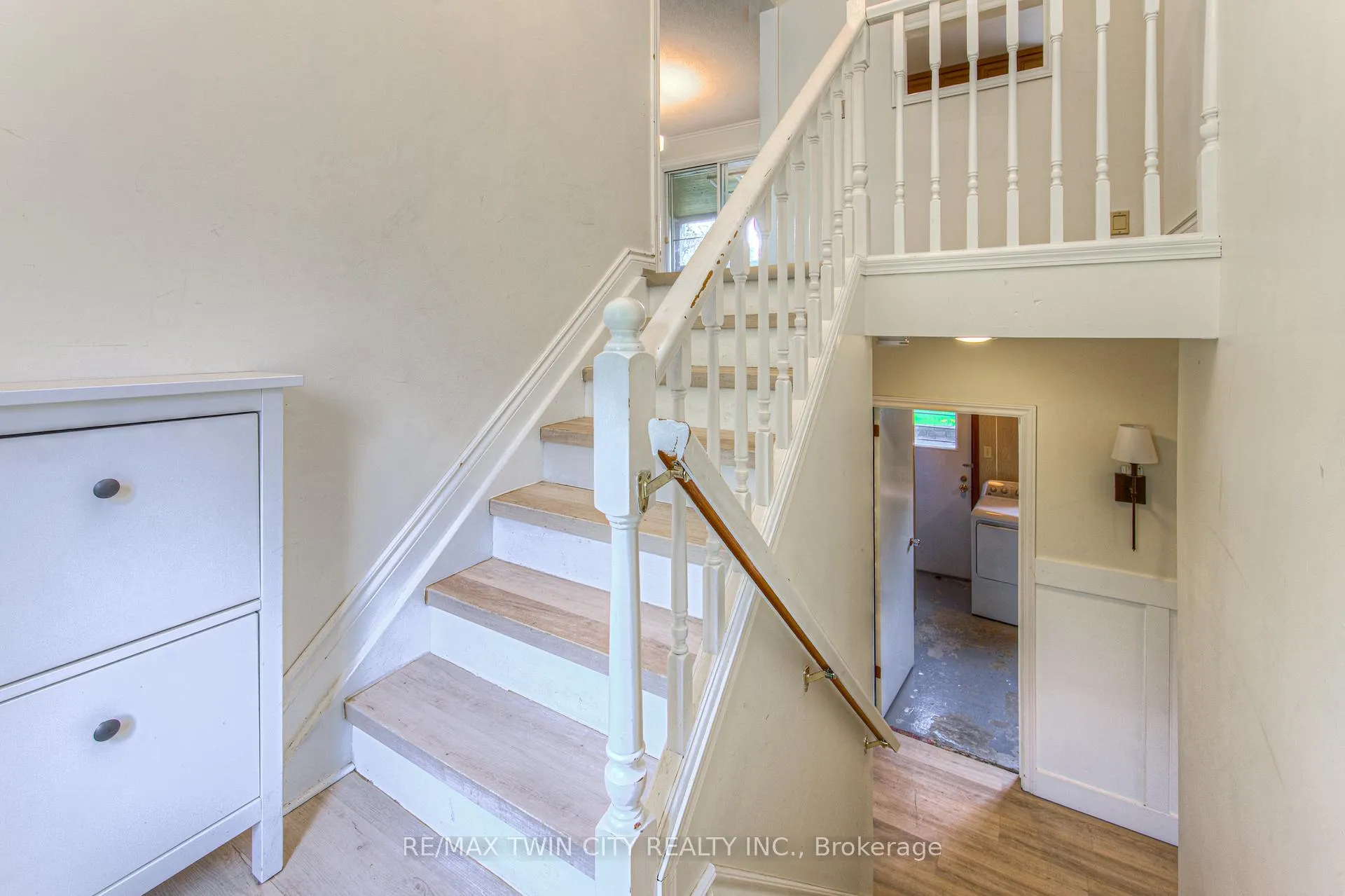 Photo 6 of 18 Gilston Parkway, Brant, Paris — HOMEH