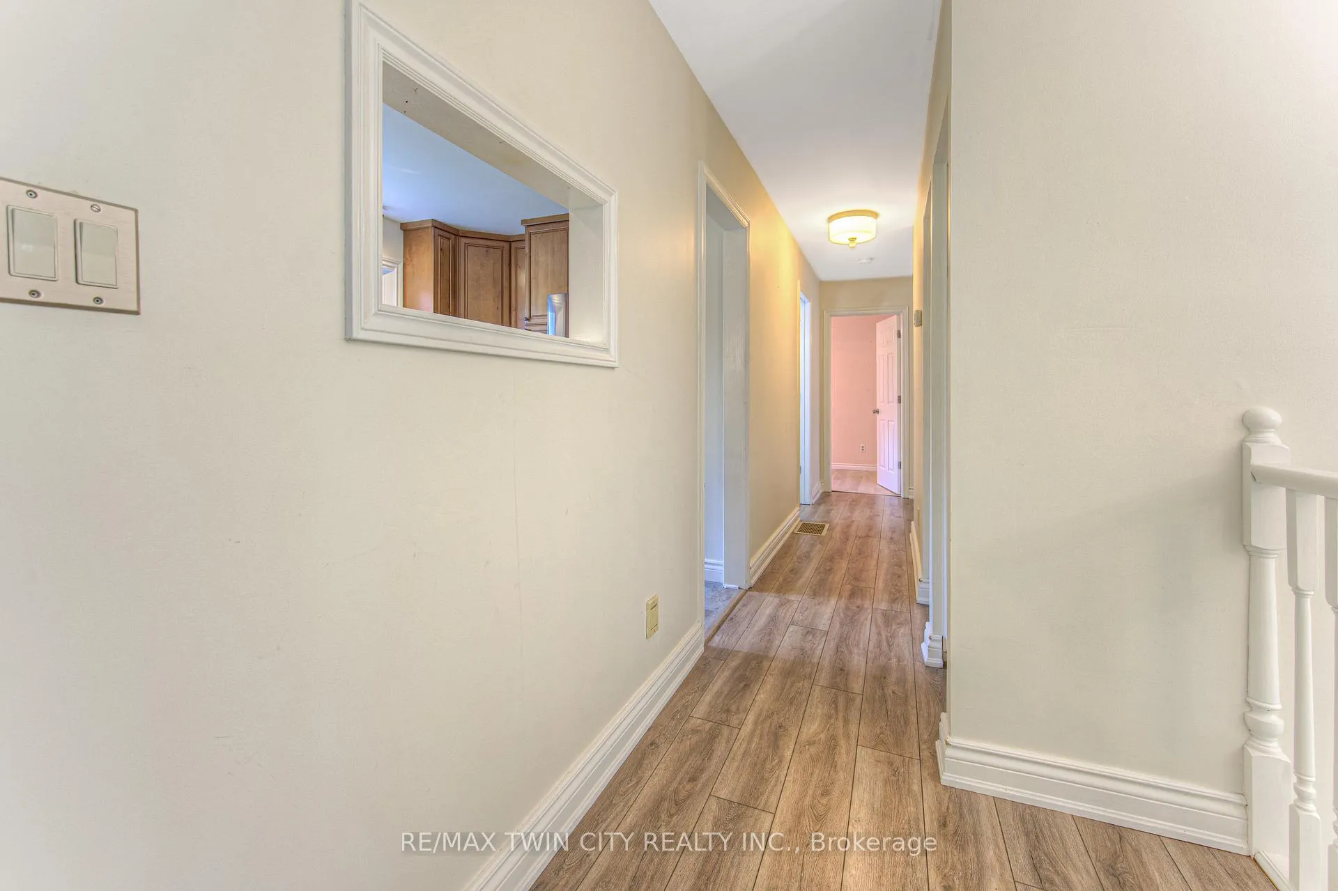 Photo 7 of 18 Gilston Parkway, Brant, Paris — HOMEH