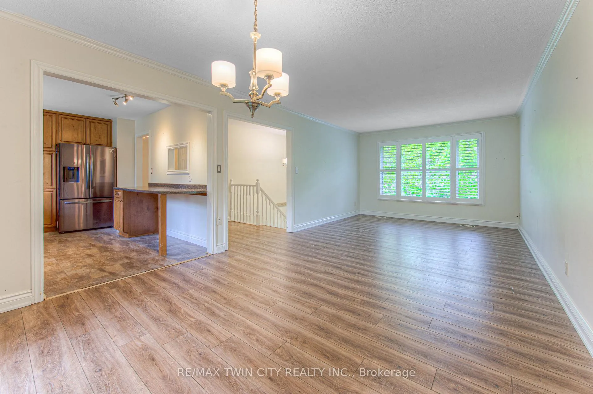 Photo 9 of 18 Gilston Parkway, Brant, Paris — HOMEH