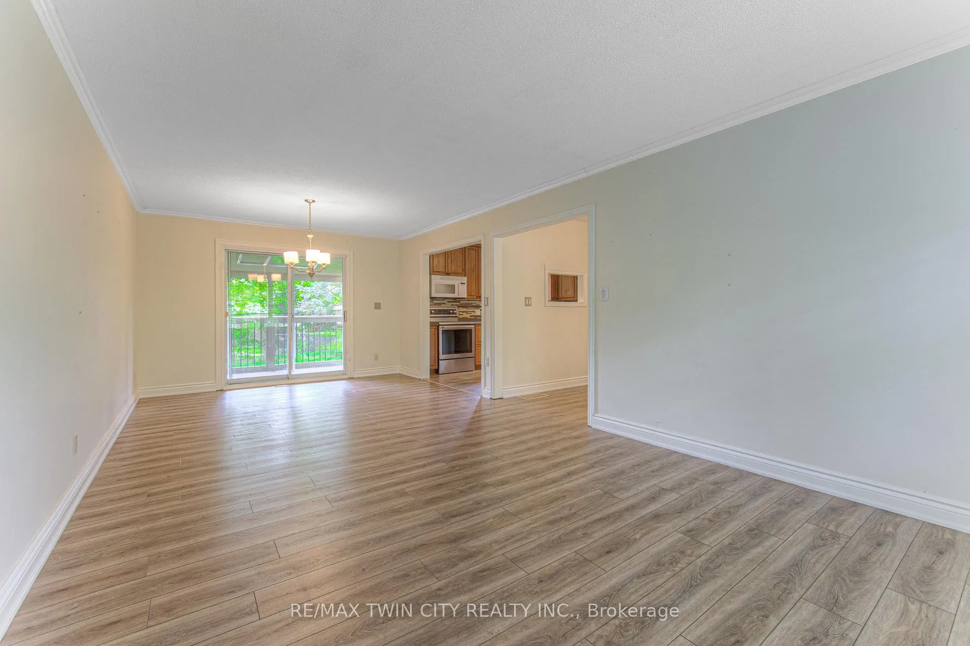 Photo 11 of 18 Gilston Parkway, Brant, Paris — HOMEH