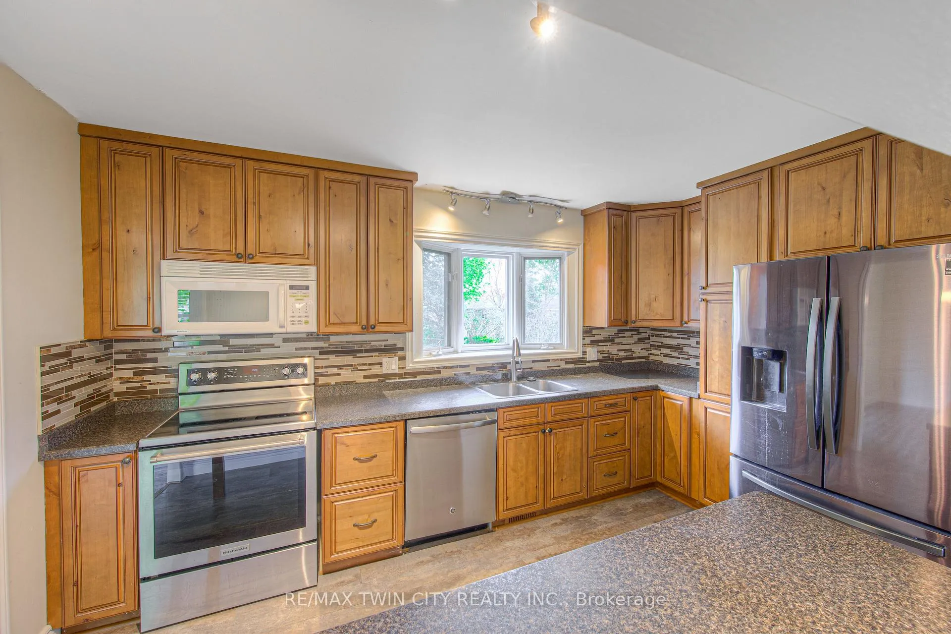 Photo 16 of 18 Gilston Parkway, Brant, Paris — HOMEH