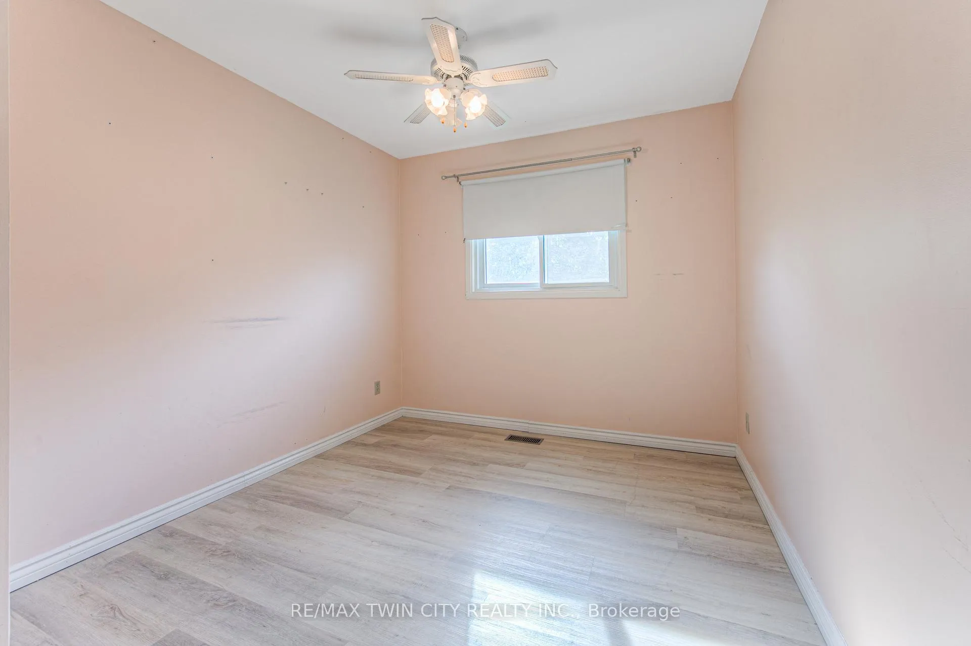 Photo 18 of 18 Gilston Parkway, Brant, Paris — HOMEH