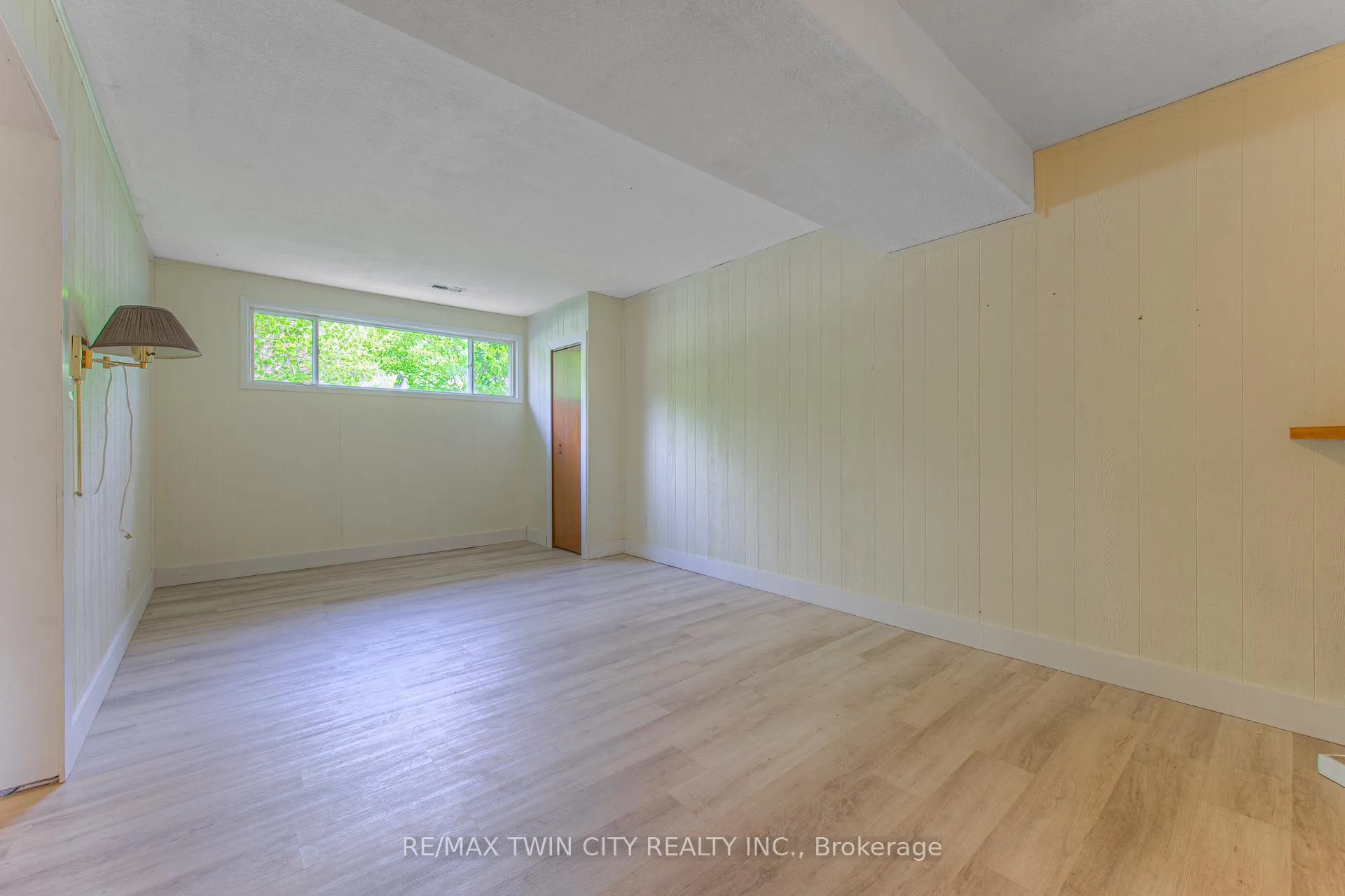 Photo 25 of 18 Gilston Parkway, Brant, Paris — HOMEH