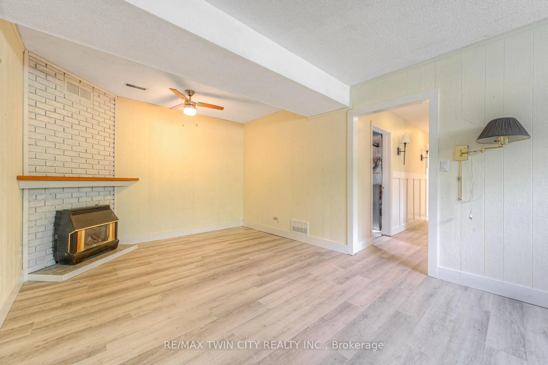 Photo 27 of 18 Gilston Parkway, Brant, Paris — HOMEH
