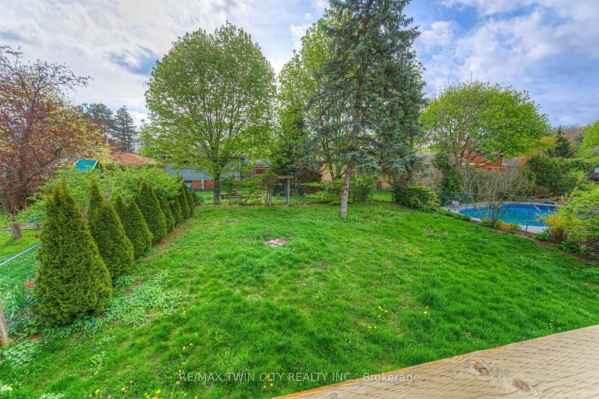 Photo 34 of 18 Gilston Parkway, Brant, Paris — HOMEH