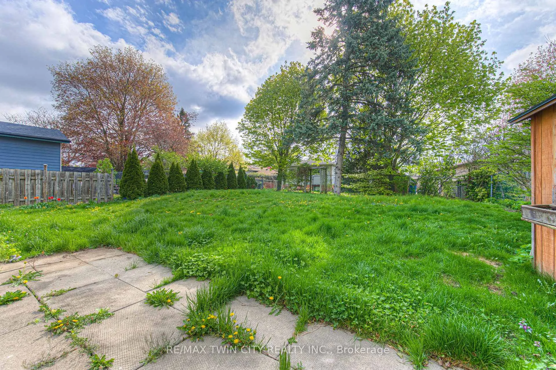 Photo 37 of 18 Gilston Parkway, Brant, Paris — HOMEH