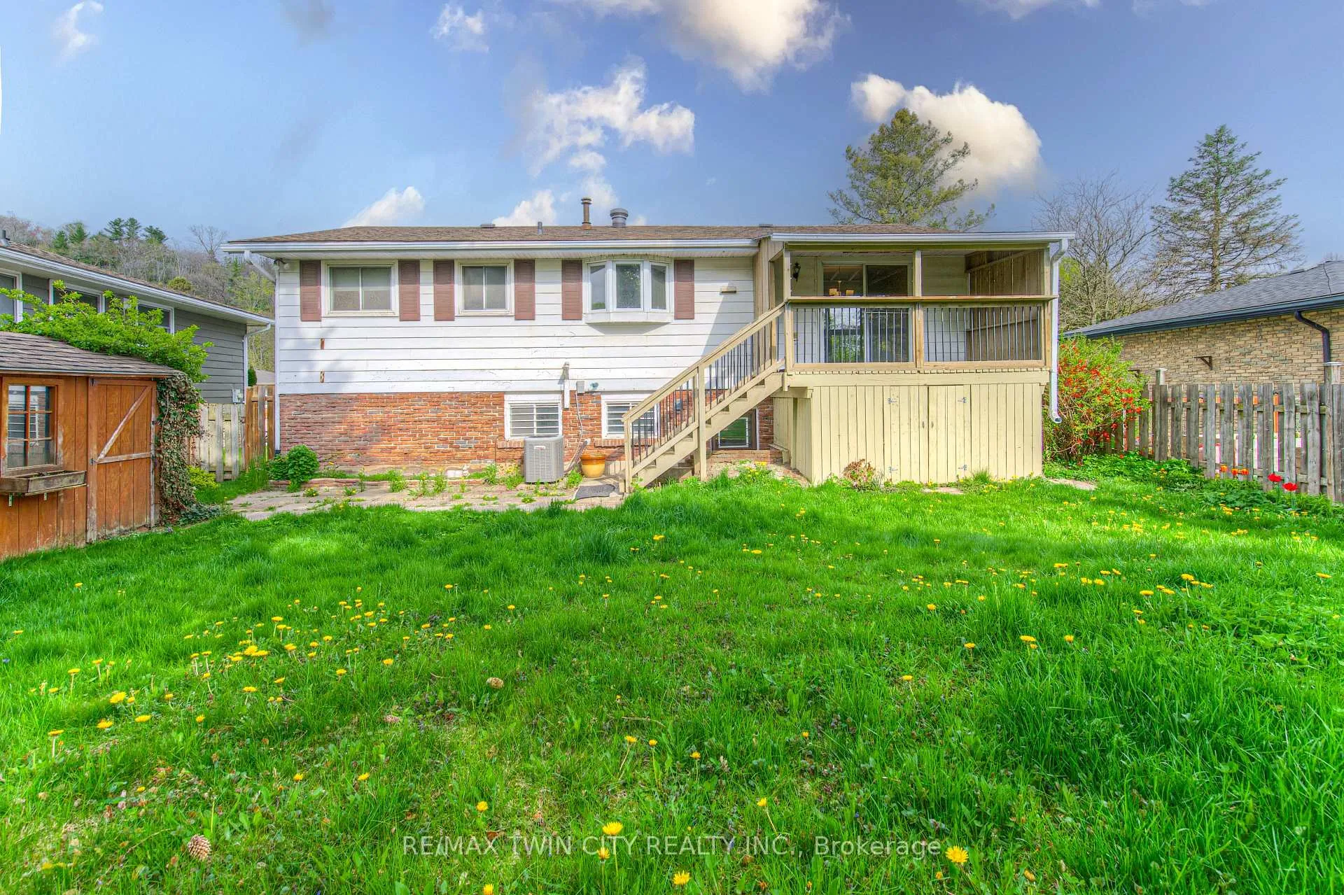 Photo 40 of 18 Gilston Parkway, Brant, Paris — HOMEH