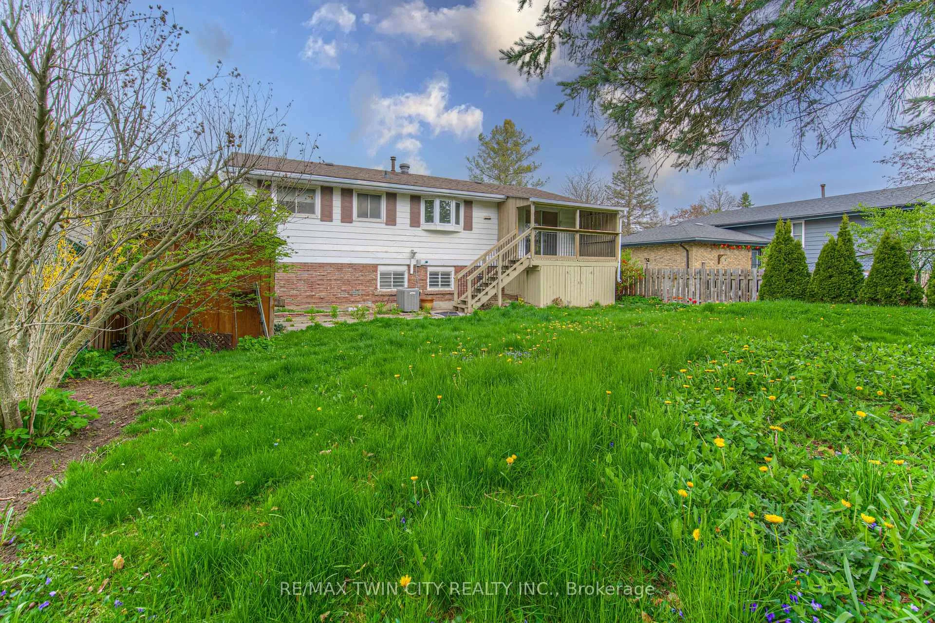 Photo 41 of 18 Gilston Parkway, Brant, Paris — HOMEH