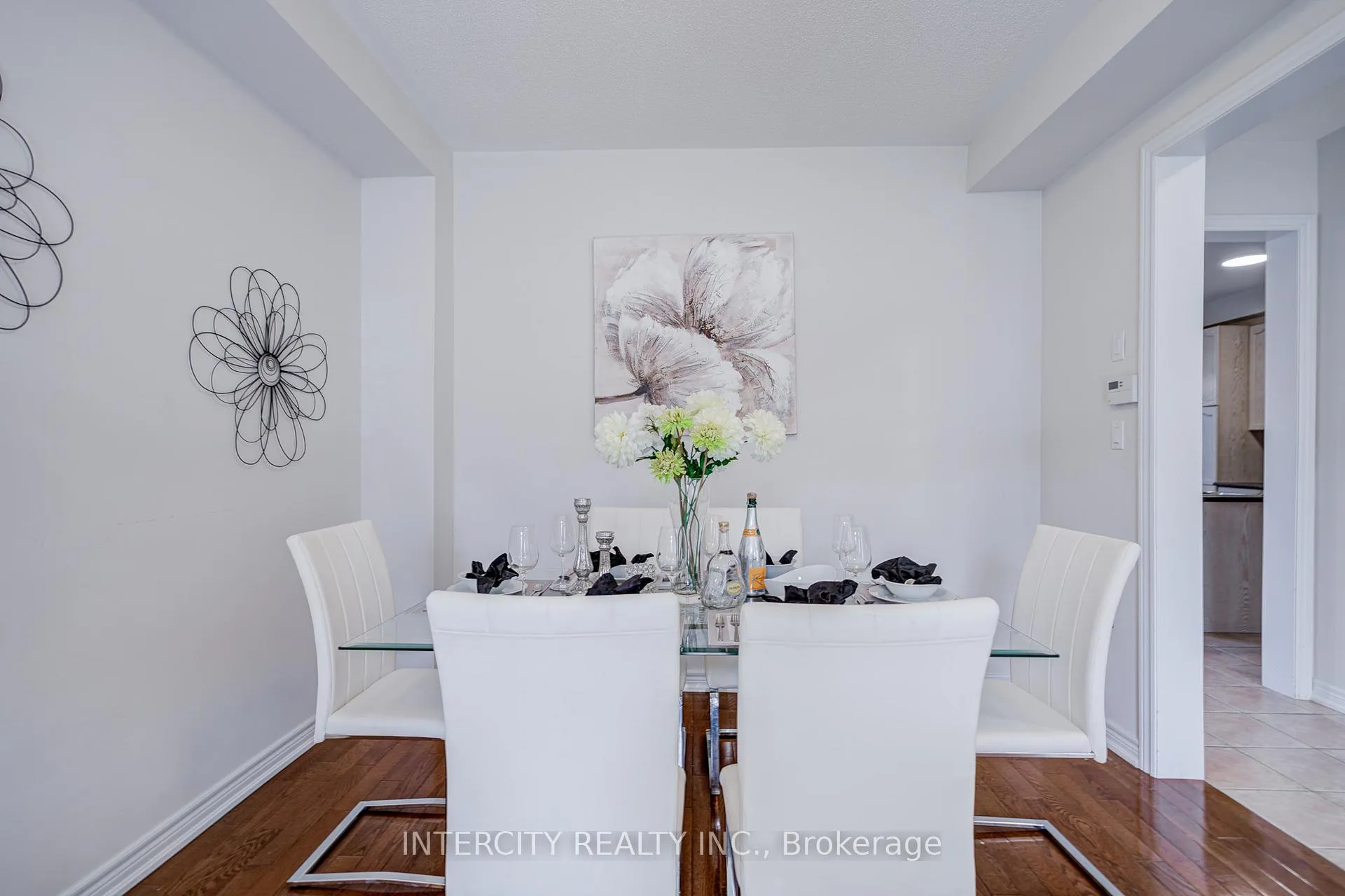 Photo 13 of 32 Ivory Silk Drive, Markham, Cathedraltown — HOMEH