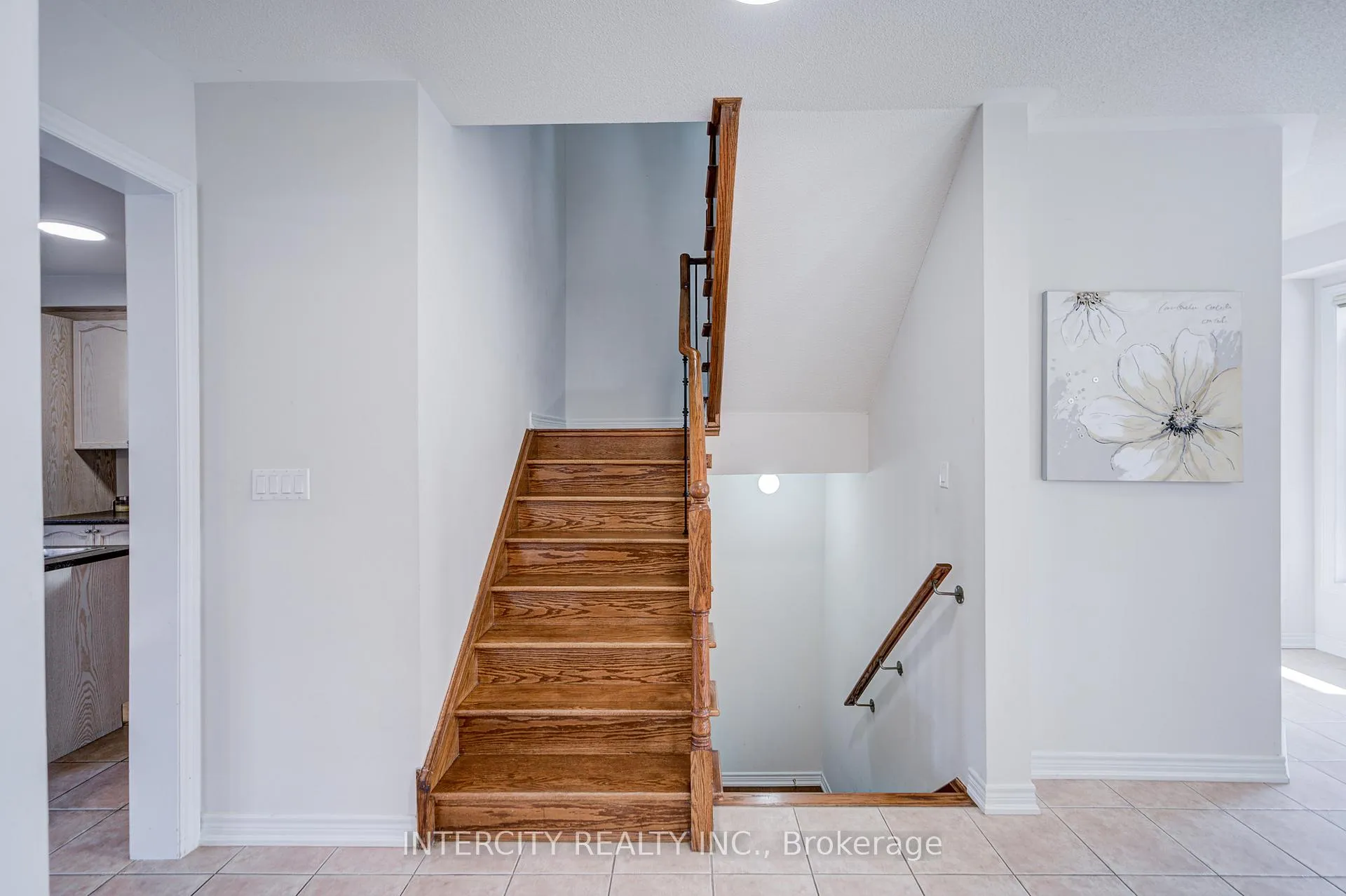 Photo 17 of 32 Ivory Silk Drive, Markham, Cathedraltown — HOMEH