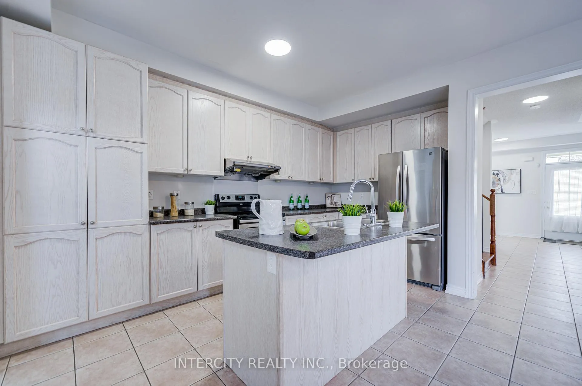 Photo 24 of 32 Ivory Silk Drive, Markham, Cathedraltown — HOMEH