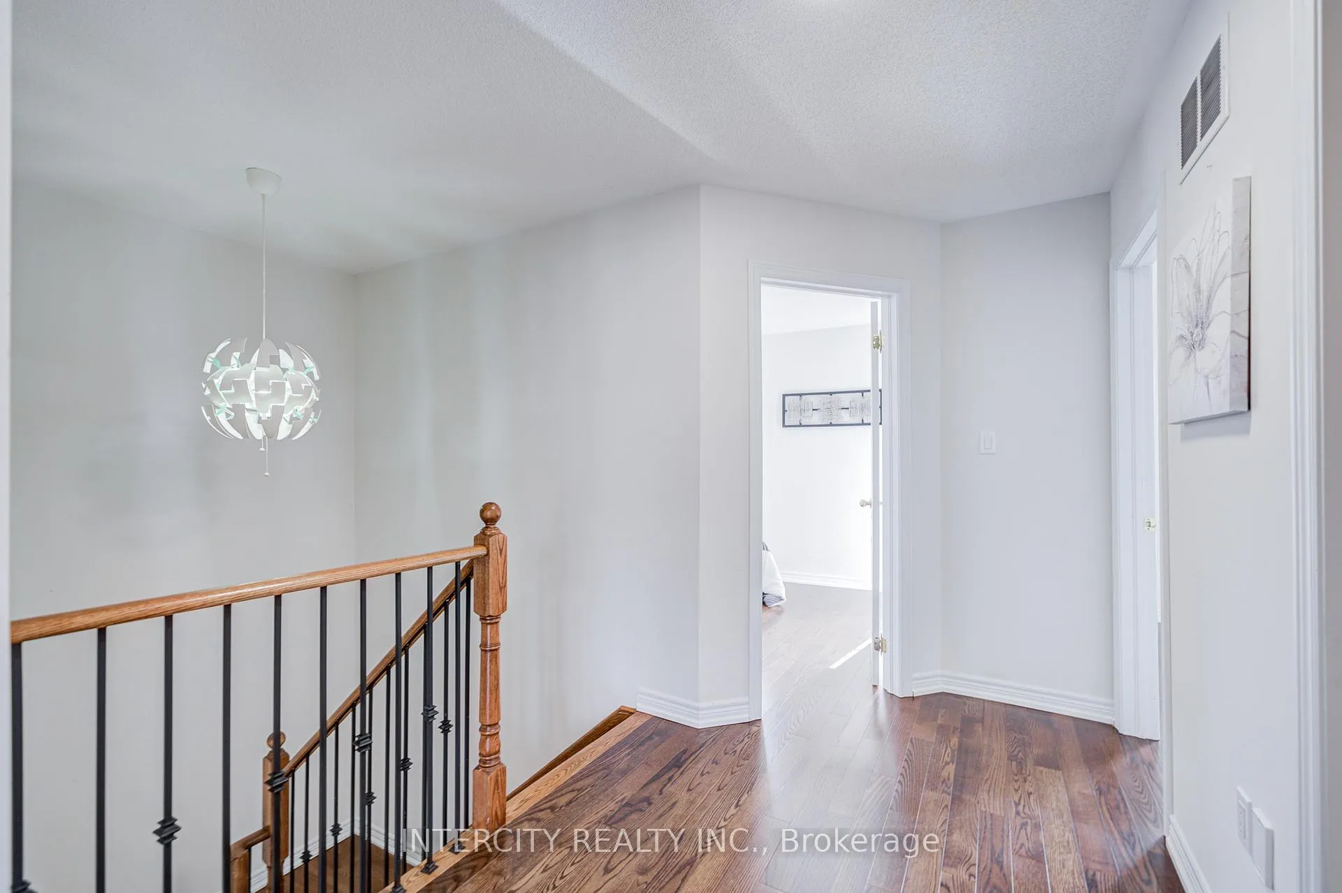 Photo 29 of 32 Ivory Silk Drive, Markham, Cathedraltown — HOMEH
