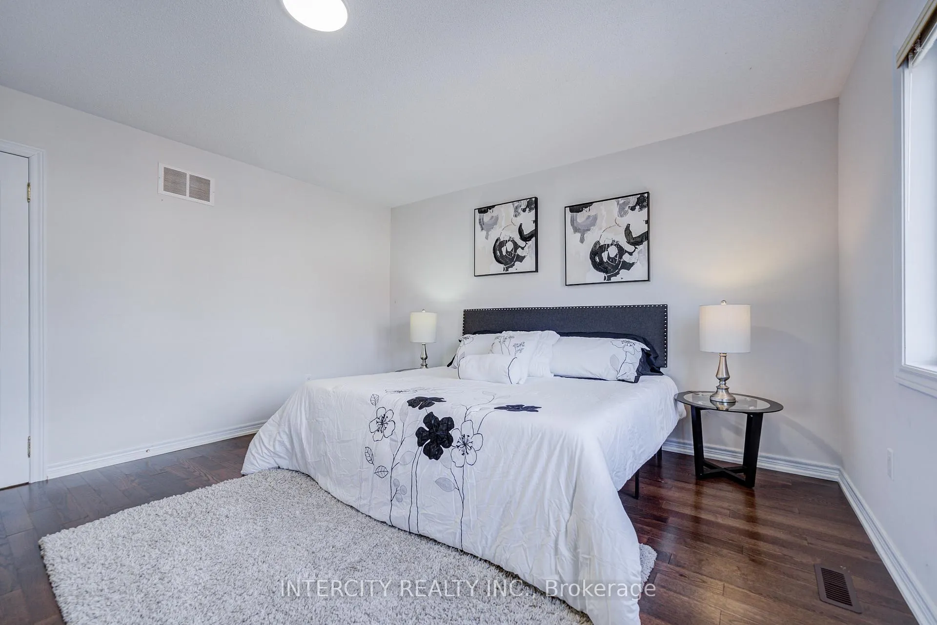 Photo 33 of 32 Ivory Silk Drive, Markham, Cathedraltown — HOMEH