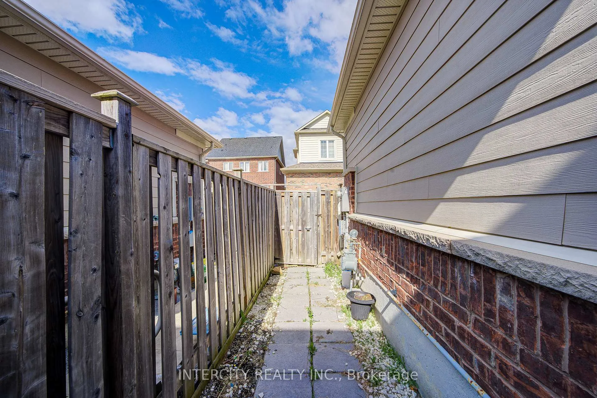 Photo 47 of 32 Ivory Silk Drive, Markham, Cathedraltown — HOMEH
